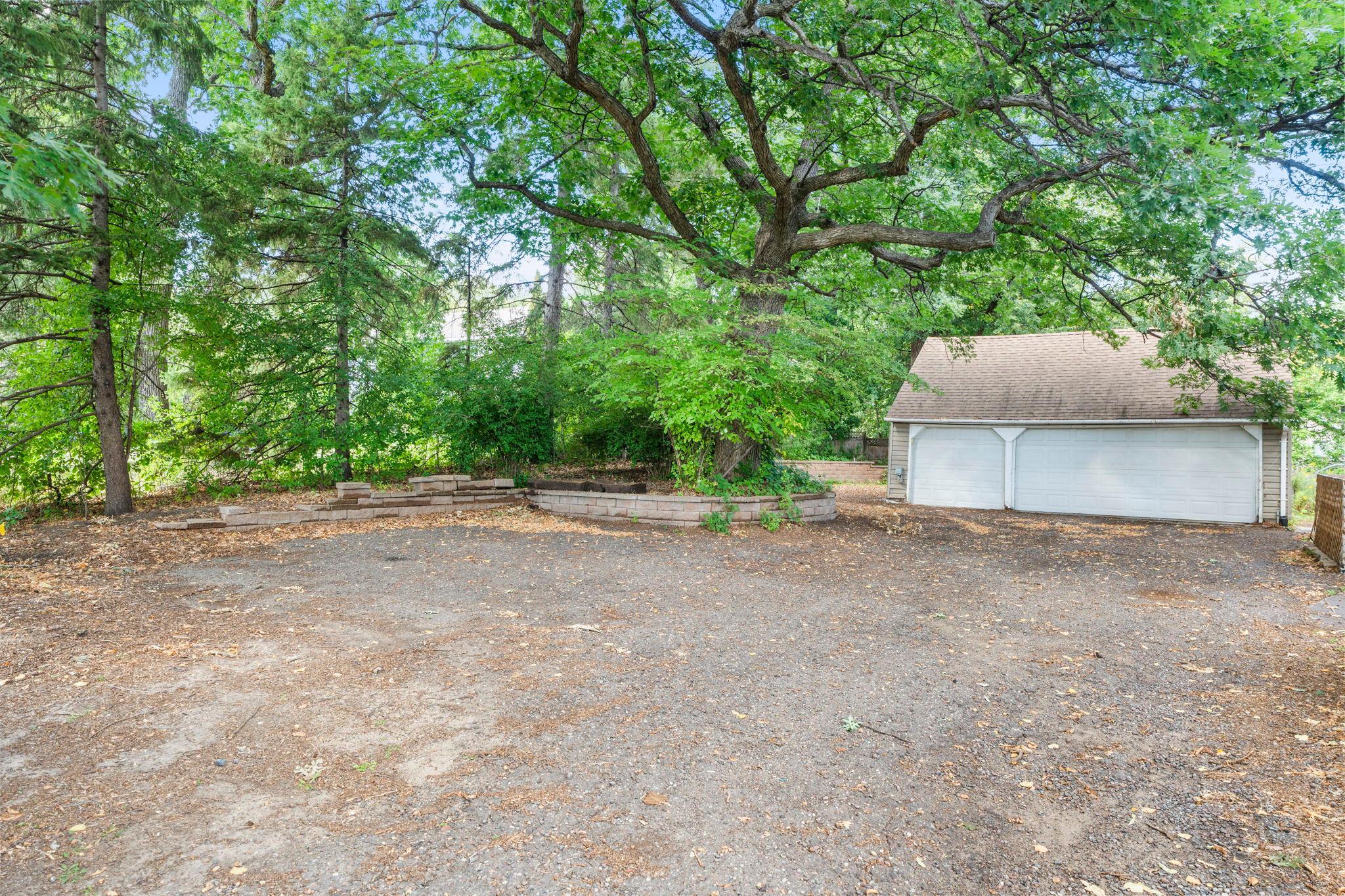 main property photo 79