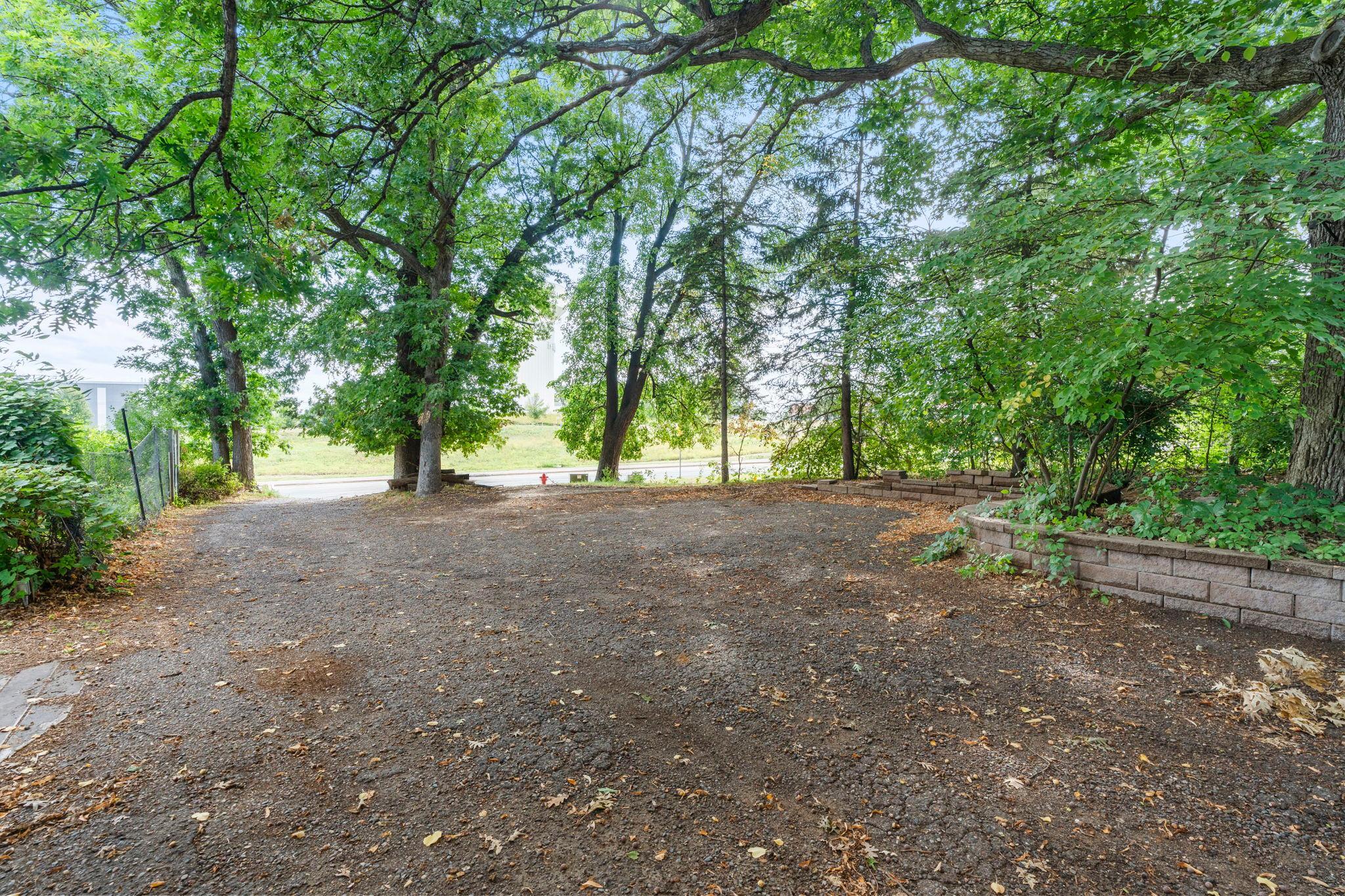 main property photo 80