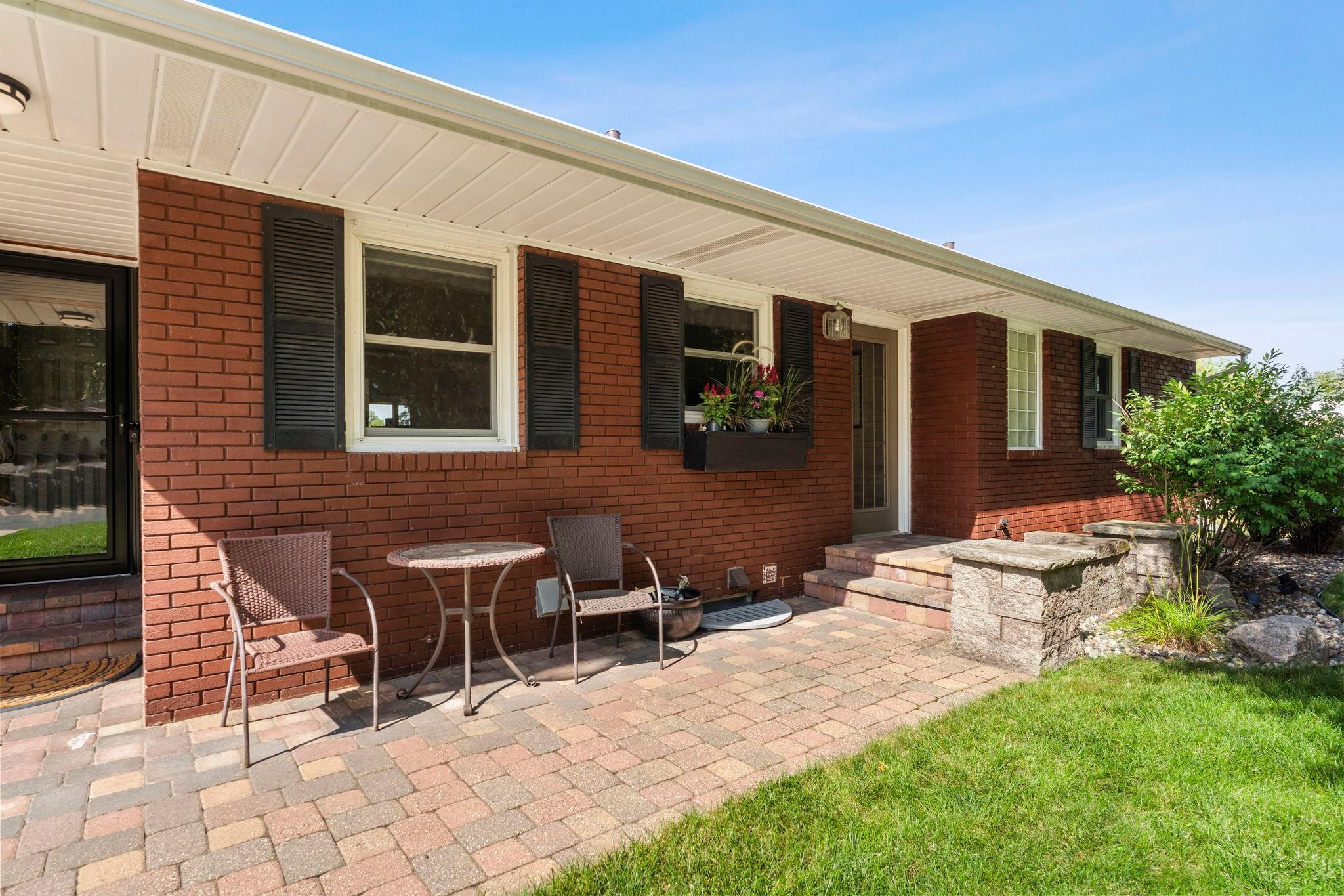 main property photo 12