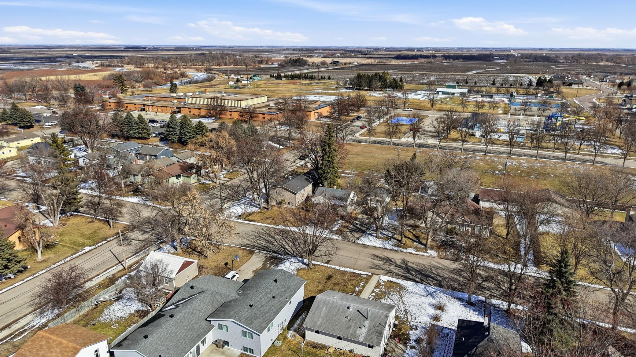 main property photo 31