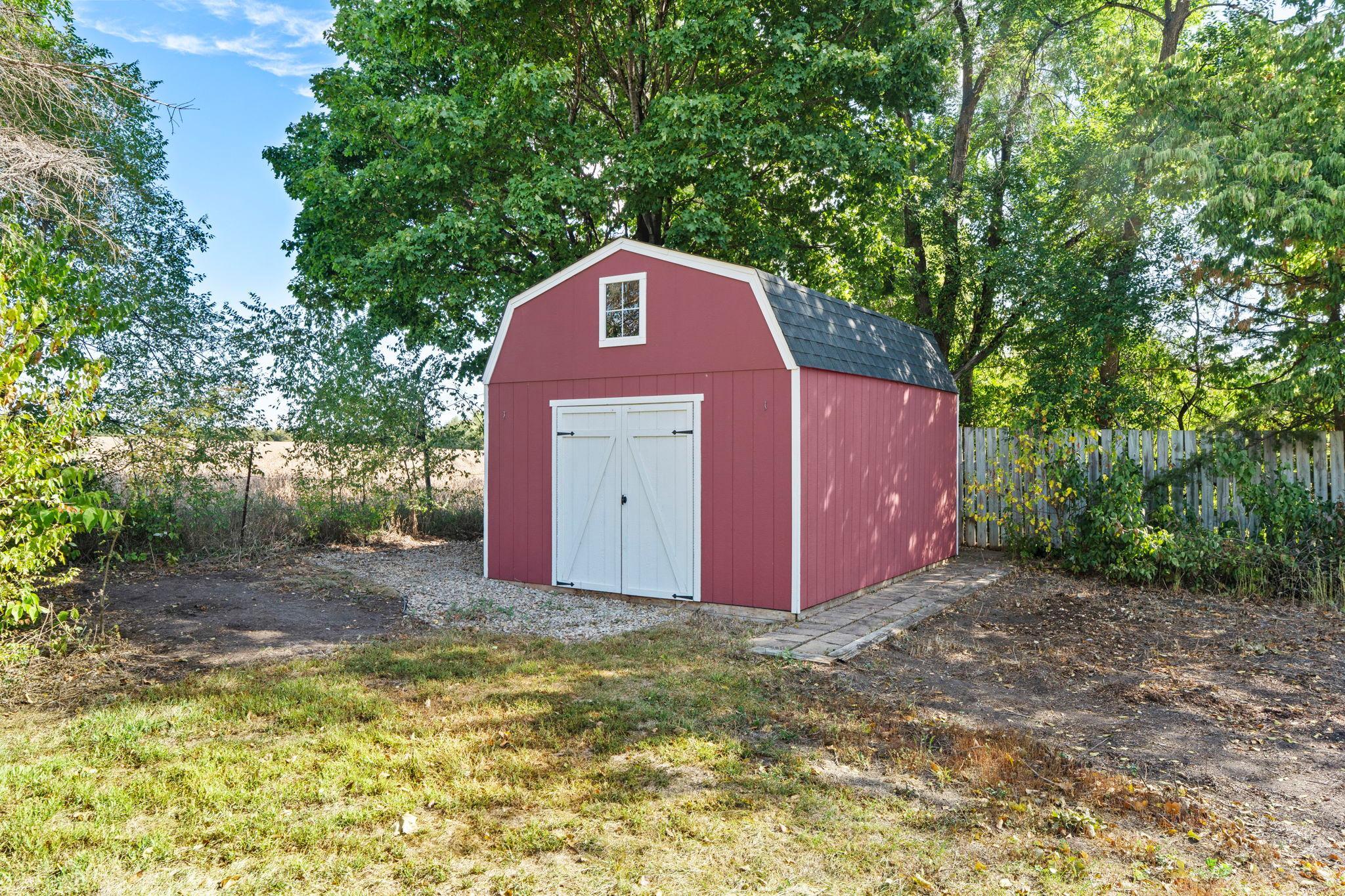 main property photo 19