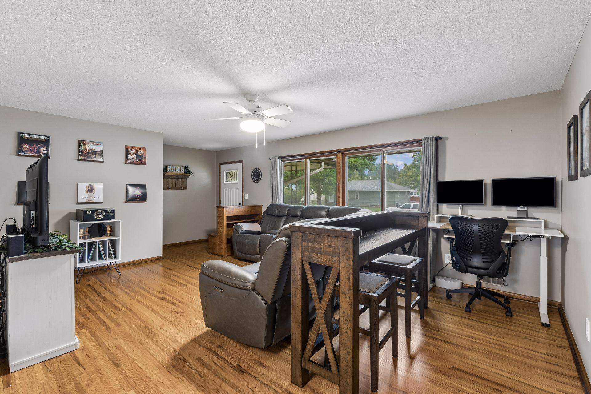 main property photo 2