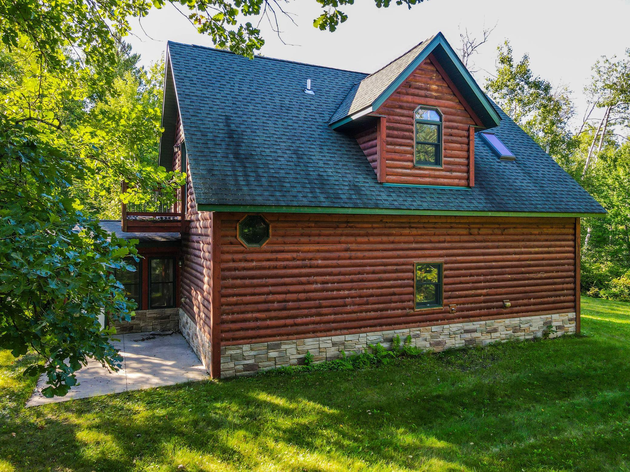 main property photo 8