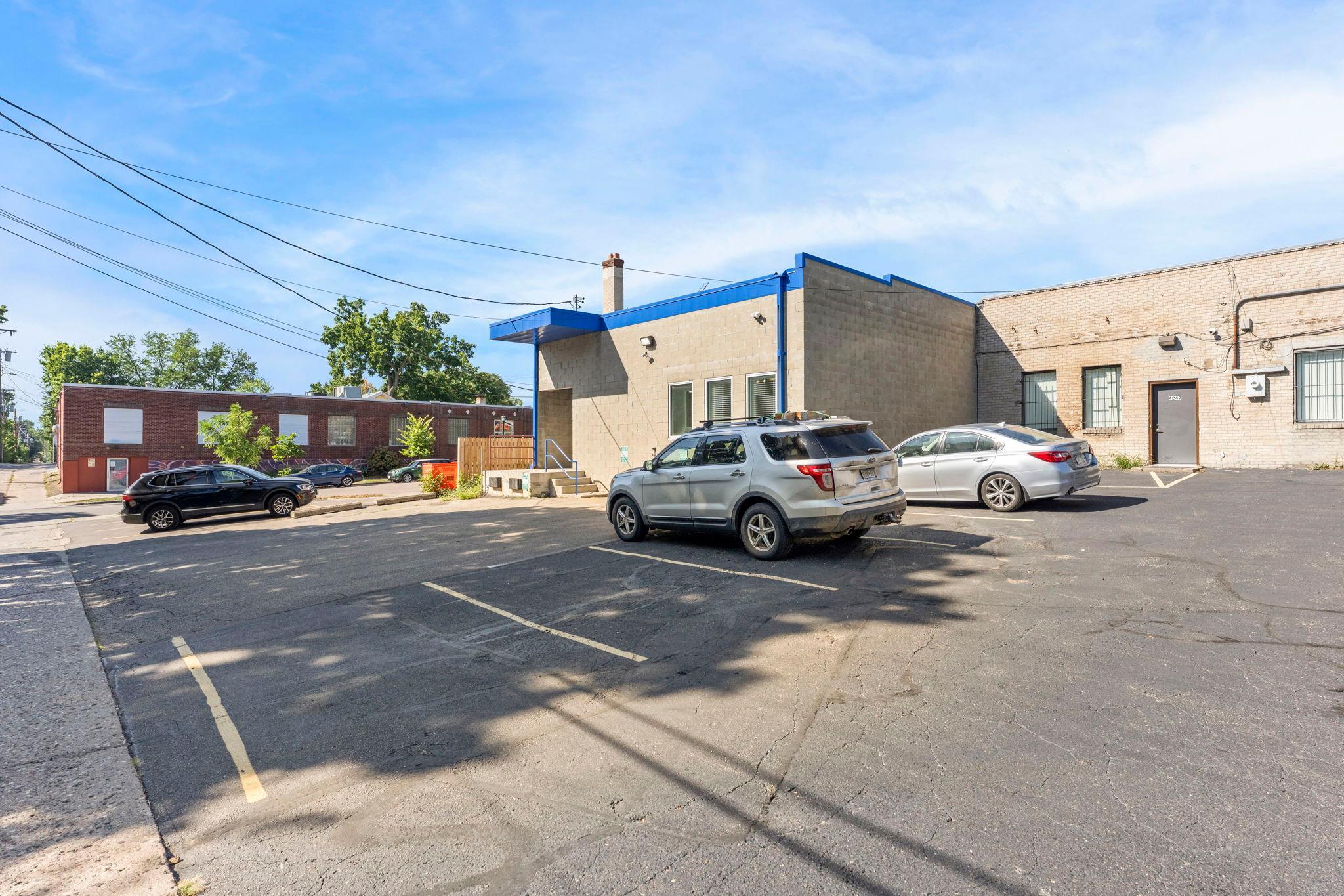 main property photo 36