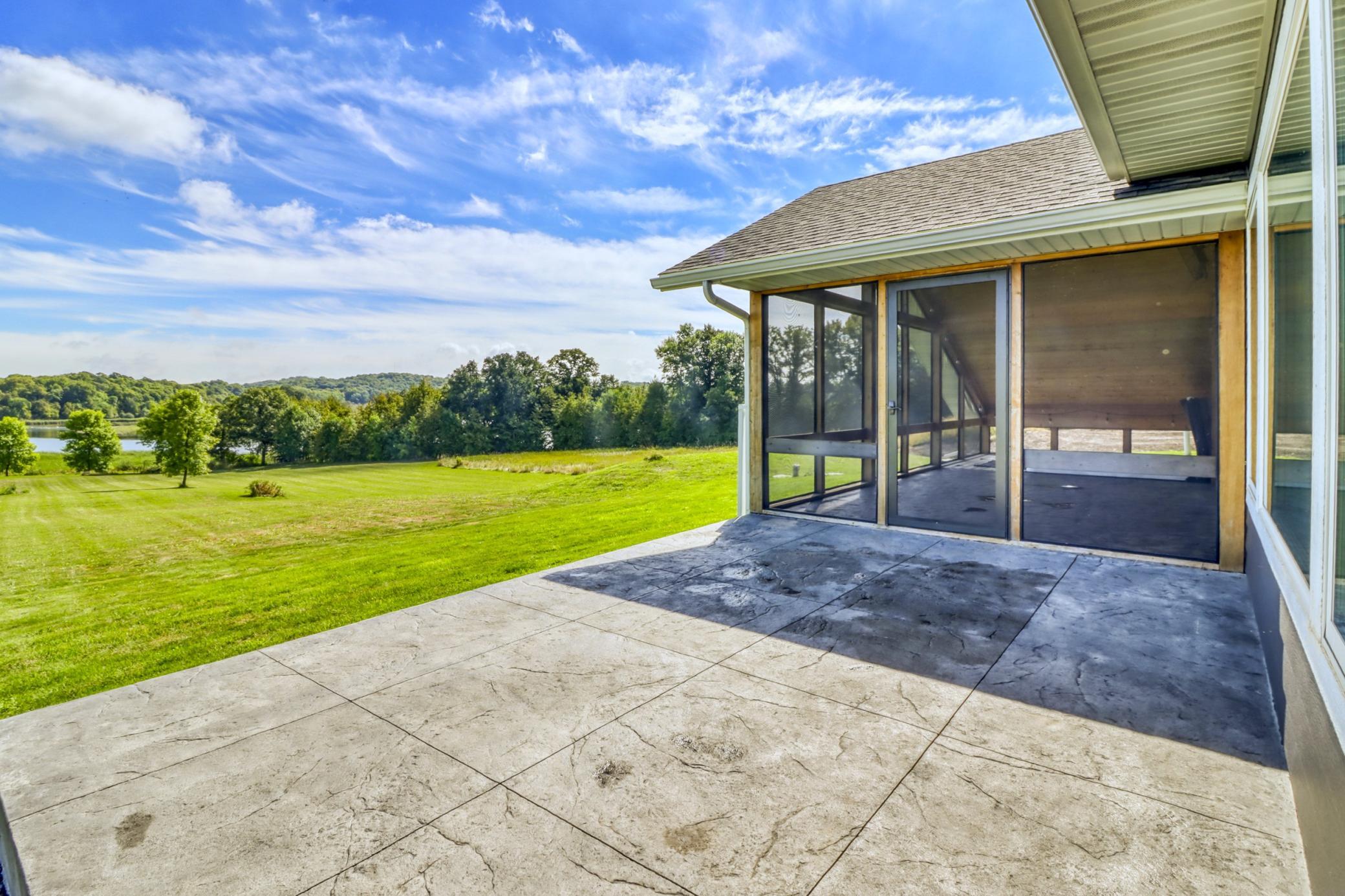main property photo 14