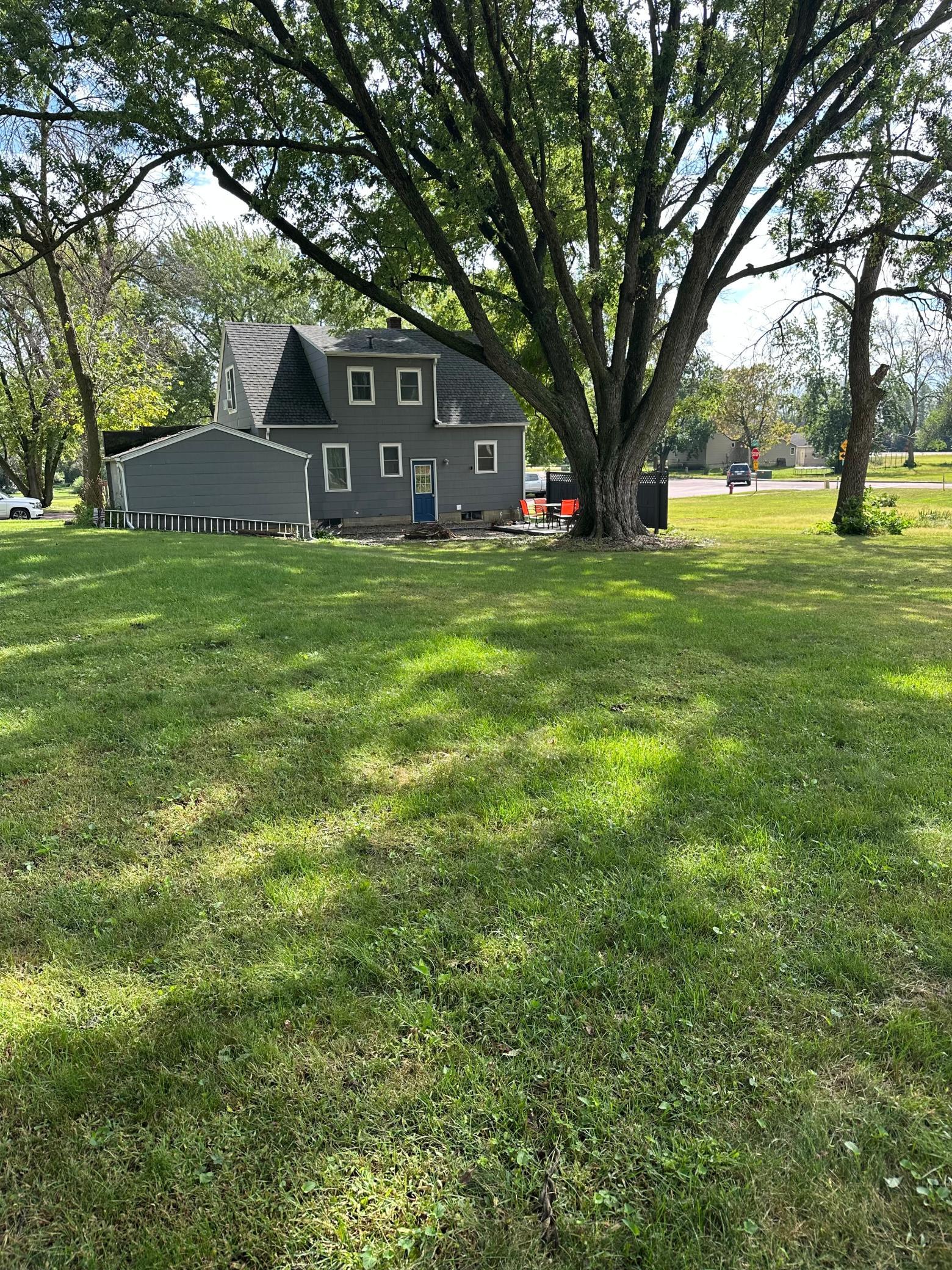 main property photo 6