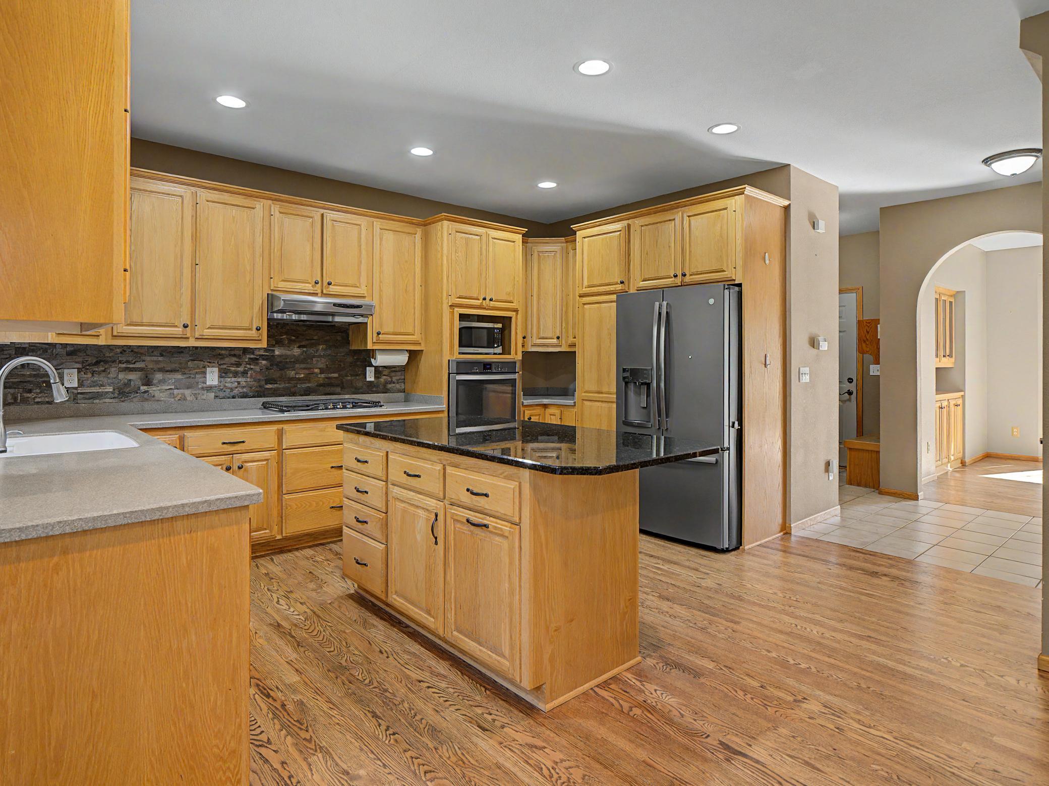 main property photo 14