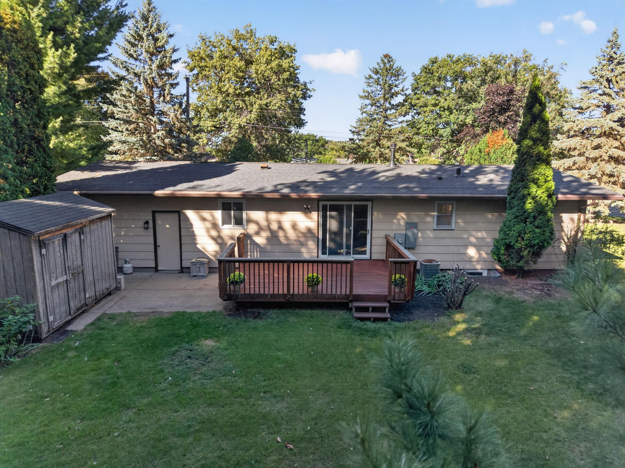 main property photo 25