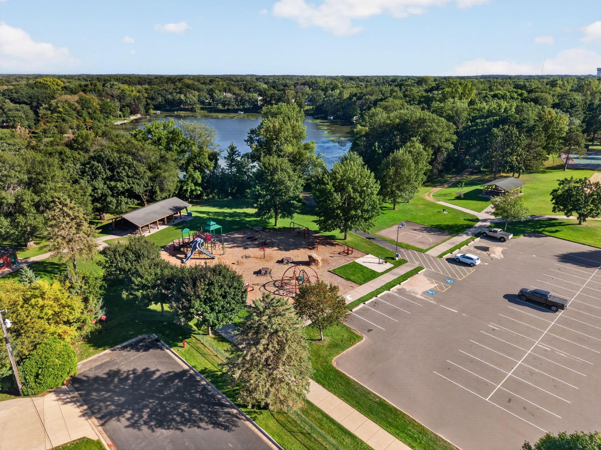 main property photo 28