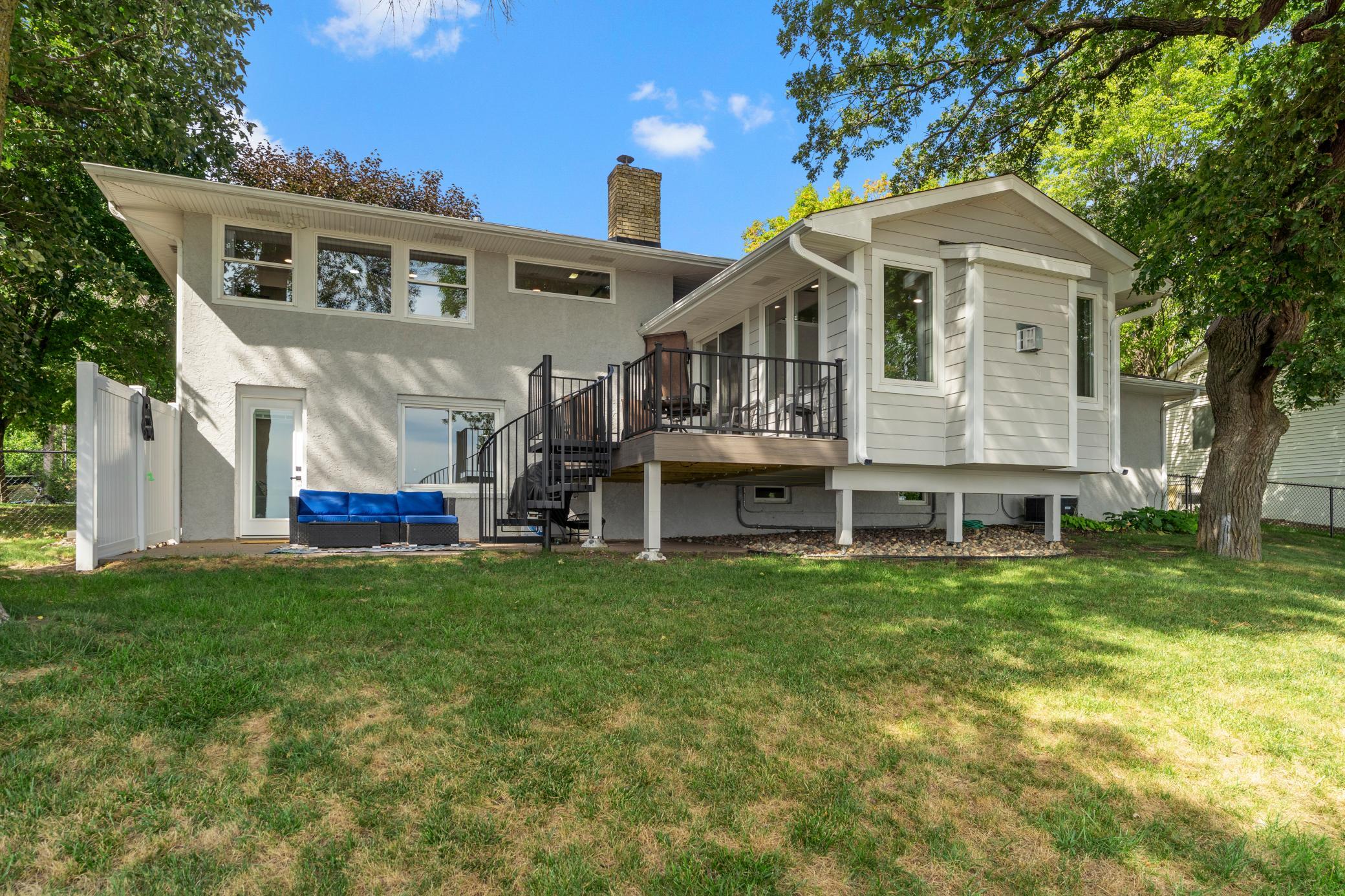 main property photo 50