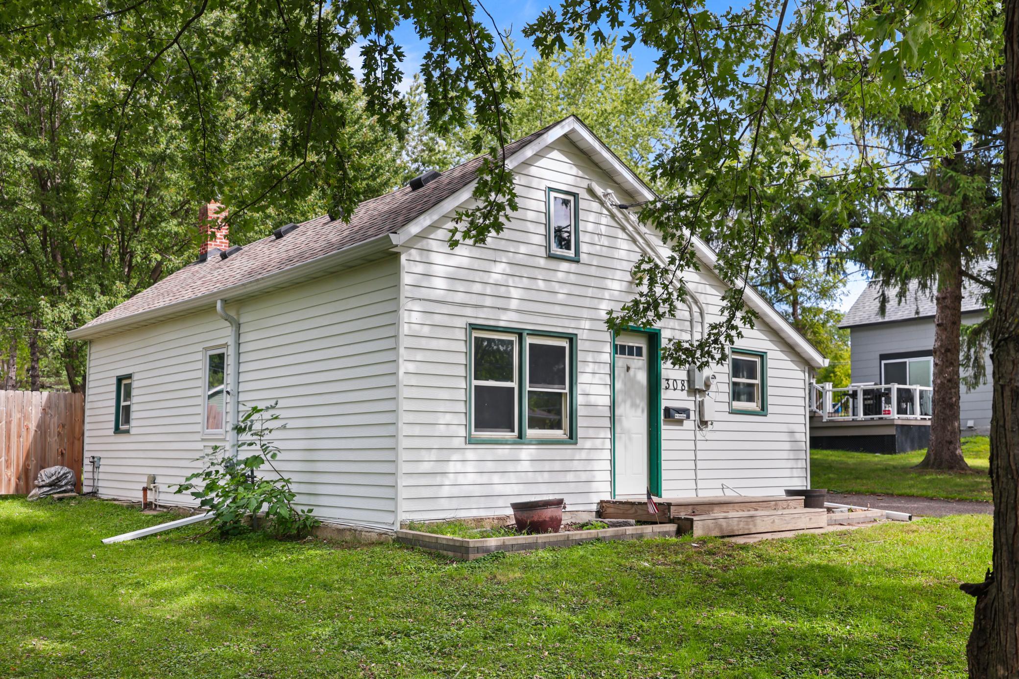 main property photo 41