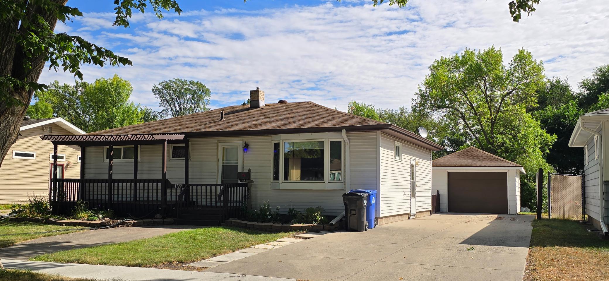 main property photo 0