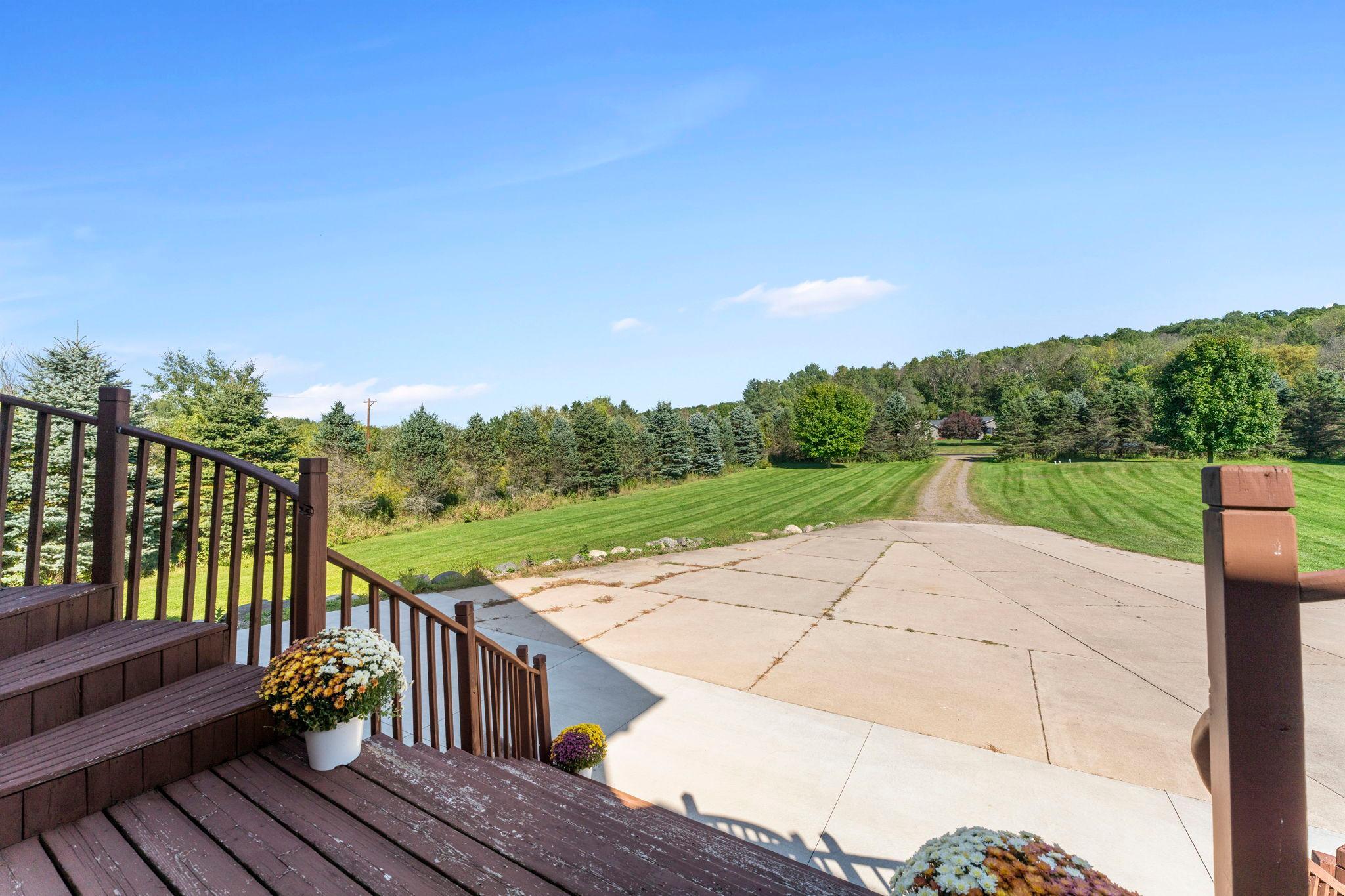 main property photo 11