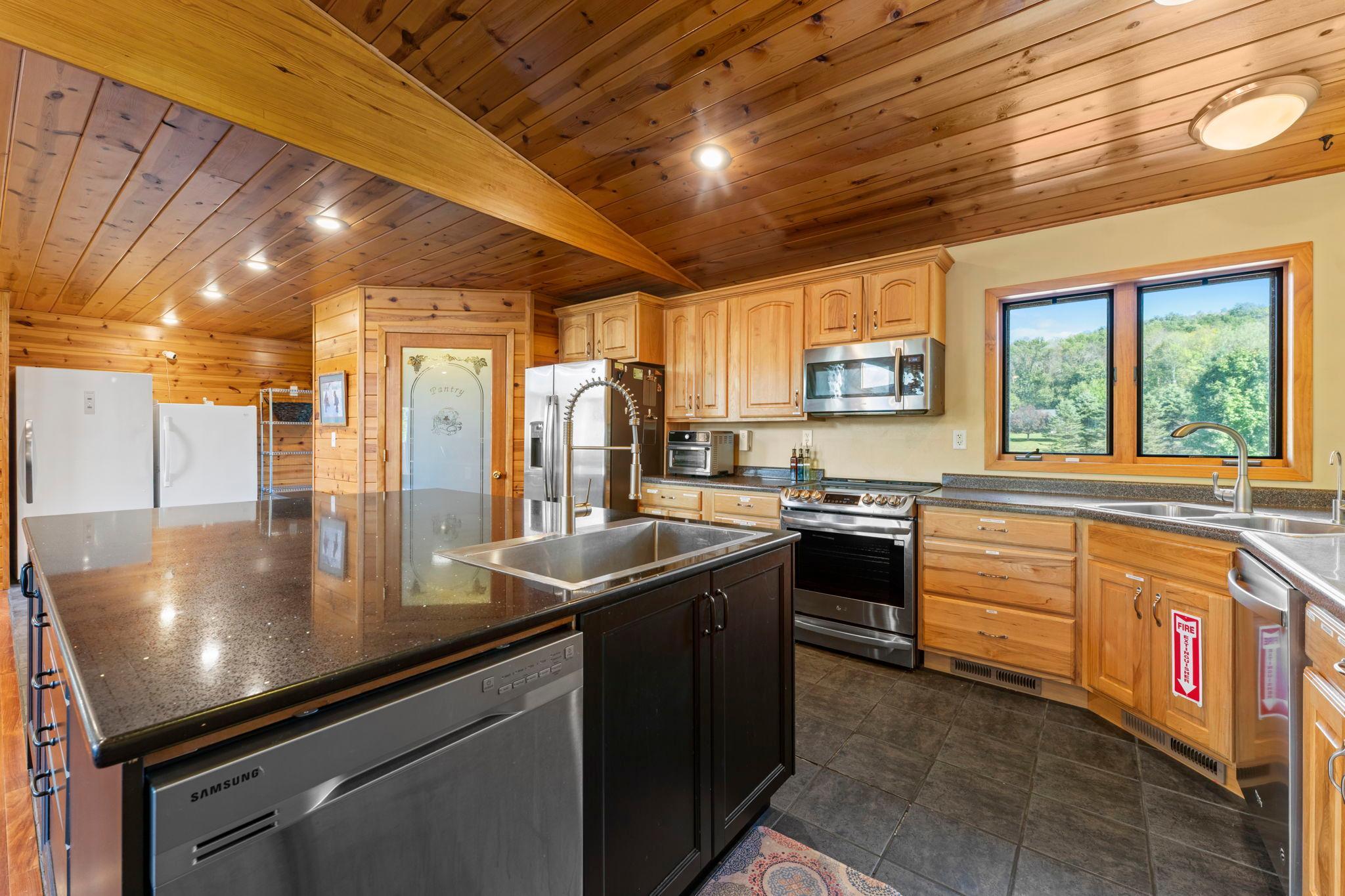 main property photo 37