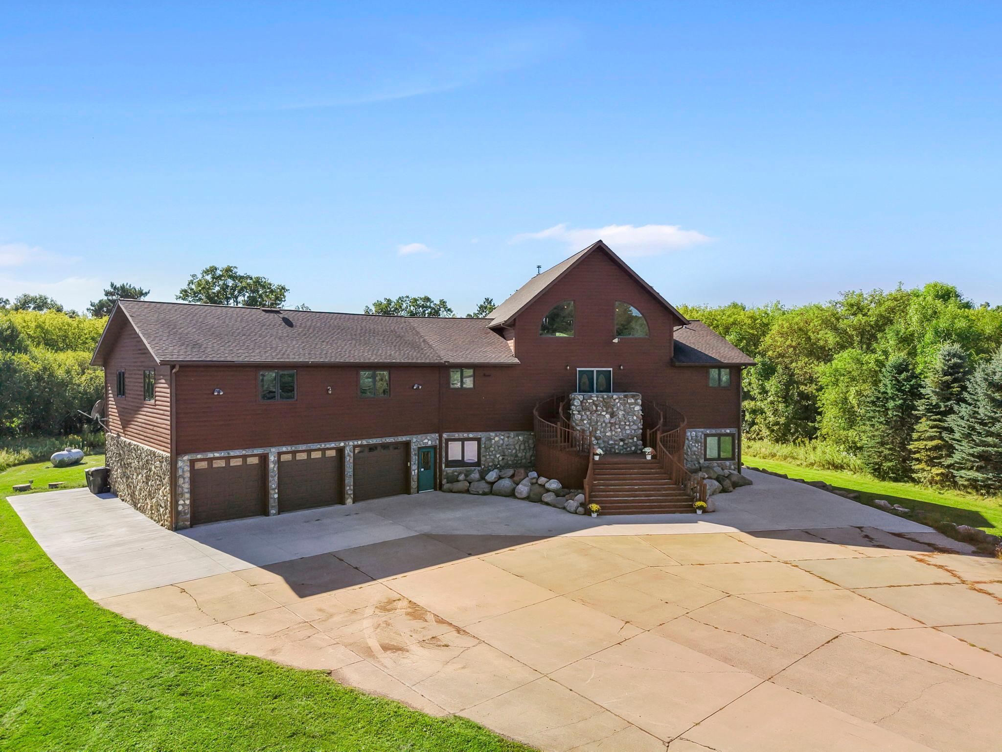main property photo 5