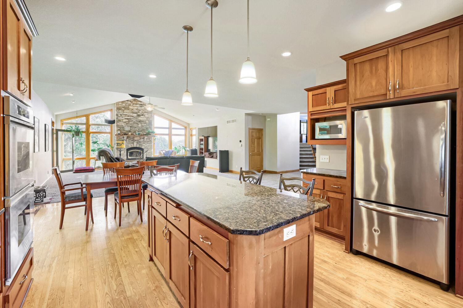 main property photo 17