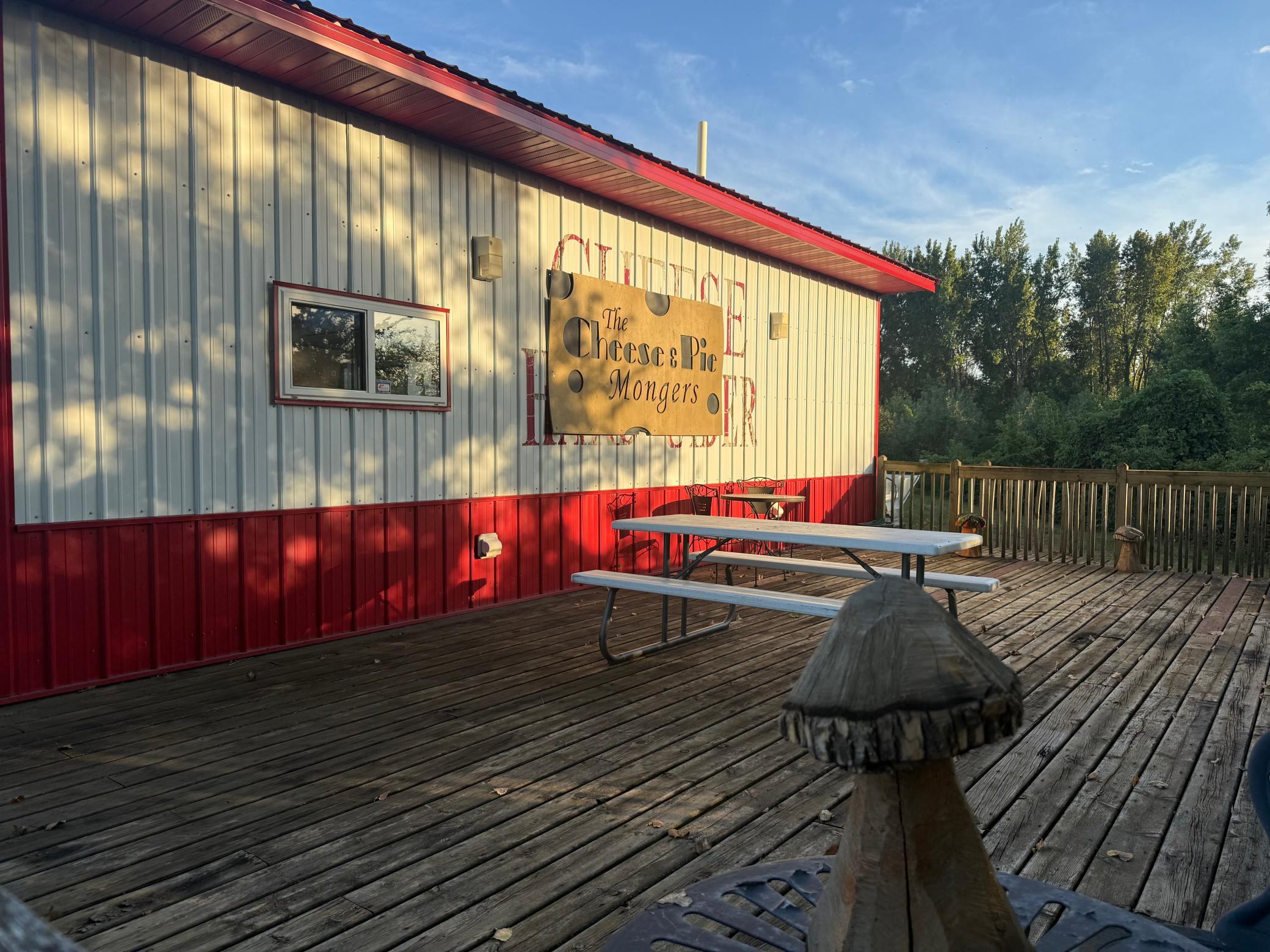main property photo 25