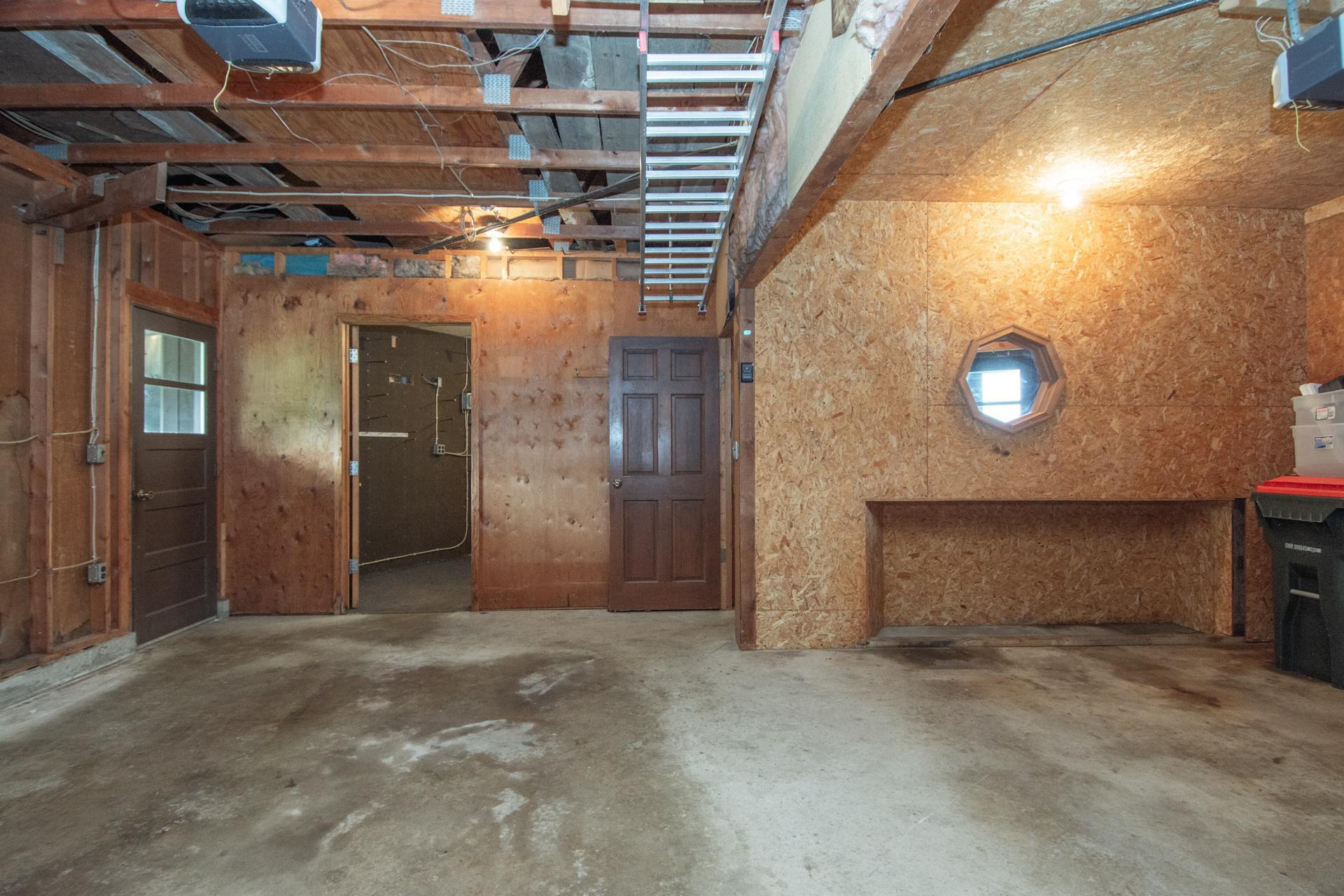 main property photo 78