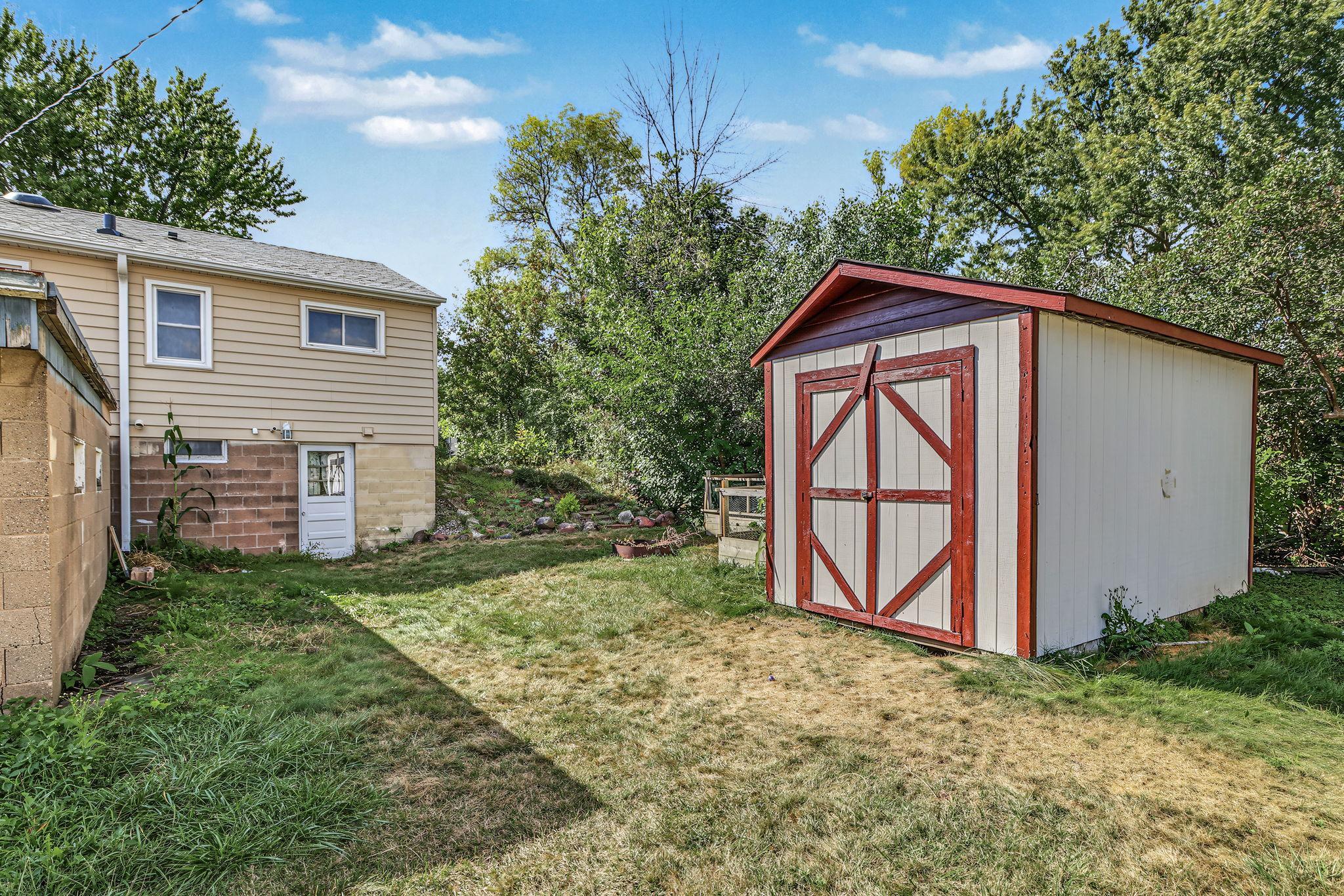 main property photo 31