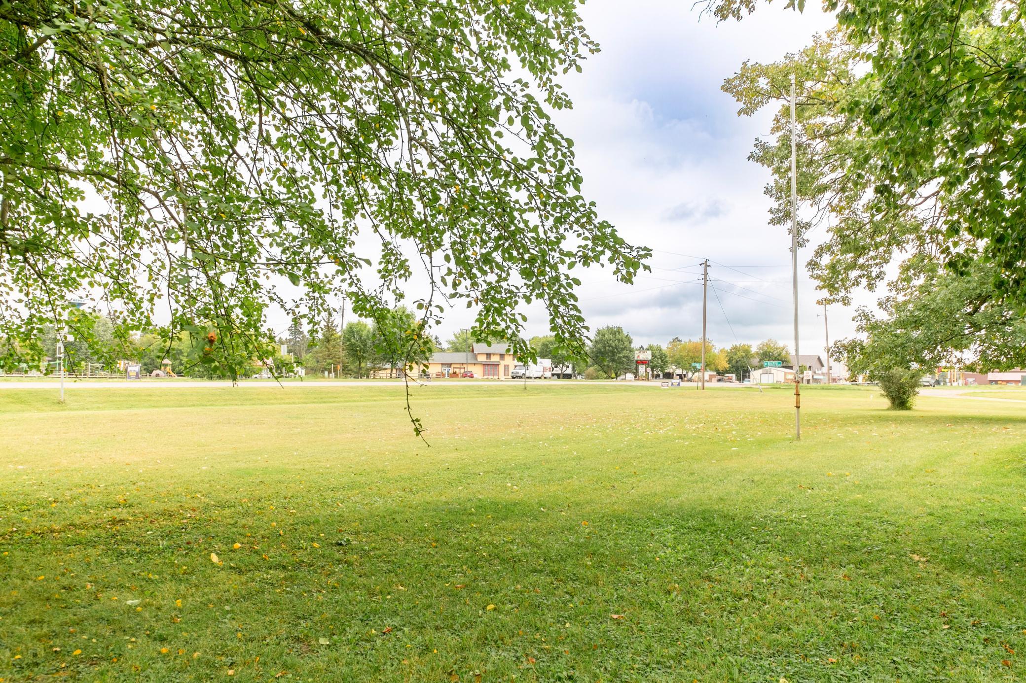 main property photo 32