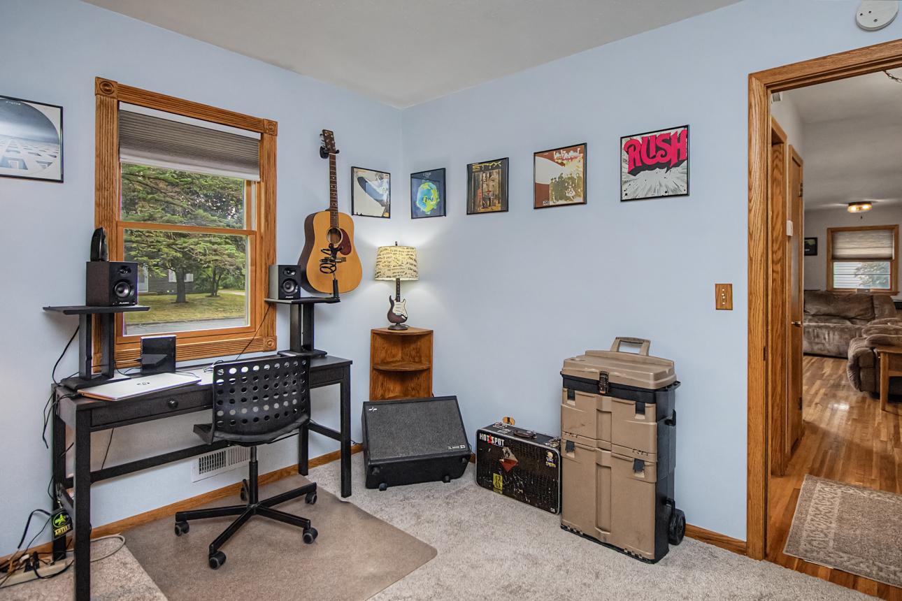main property photo 18