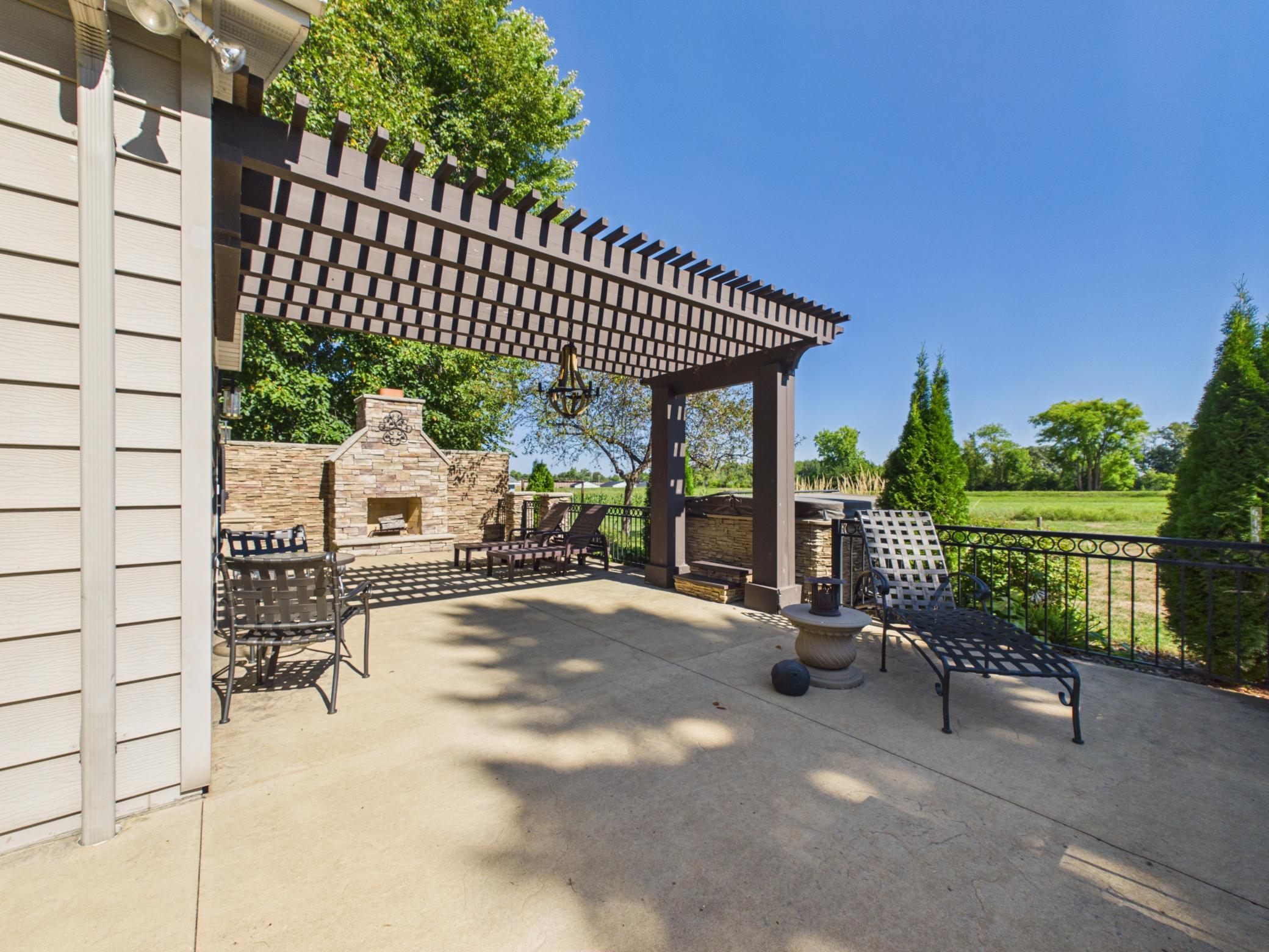 main property photo 41