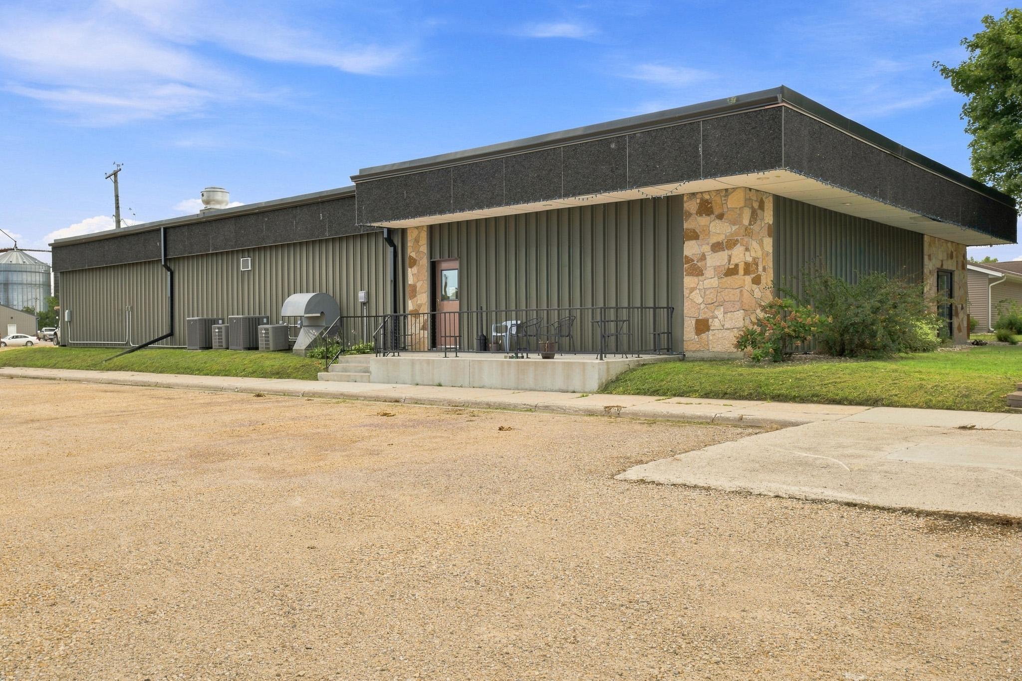 main property photo 38