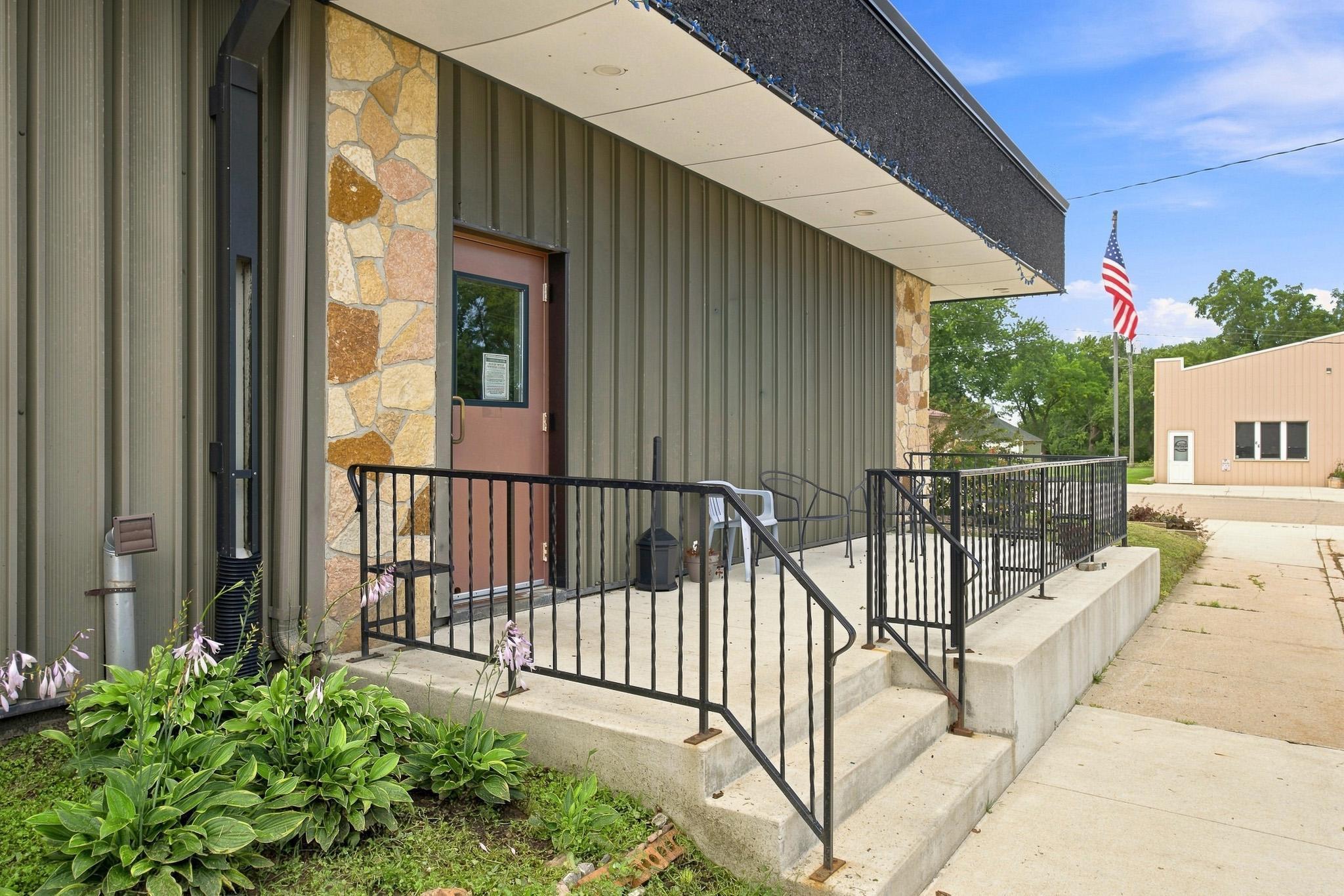 main property photo 39