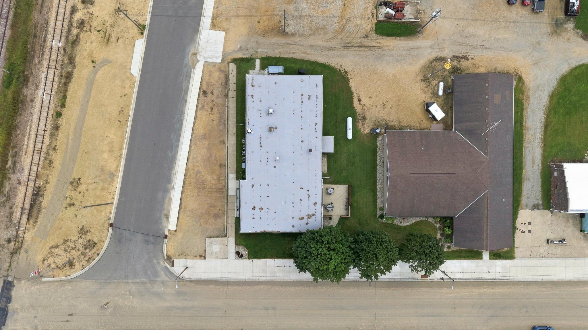 main property photo 41