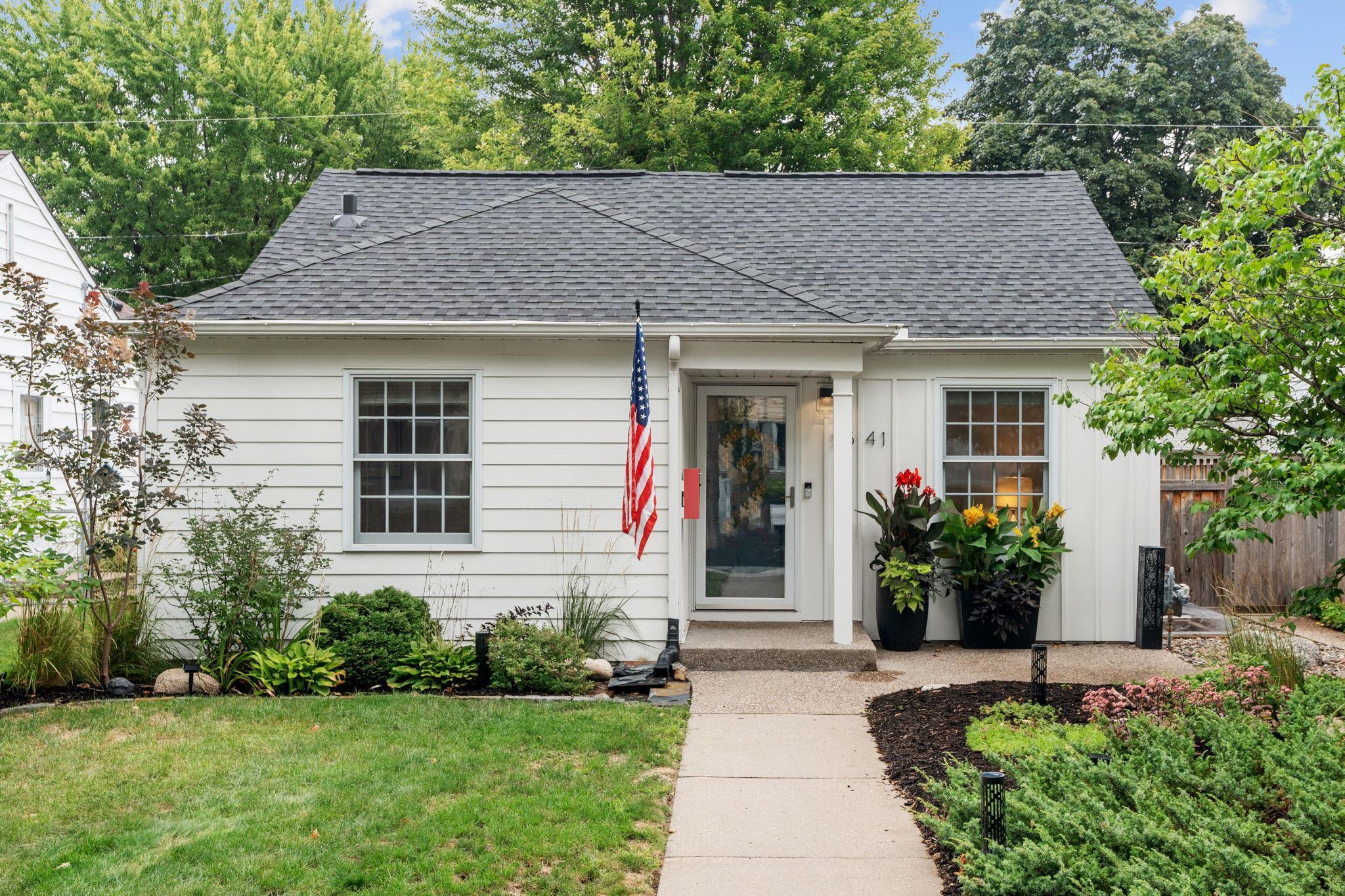 main property photo 0