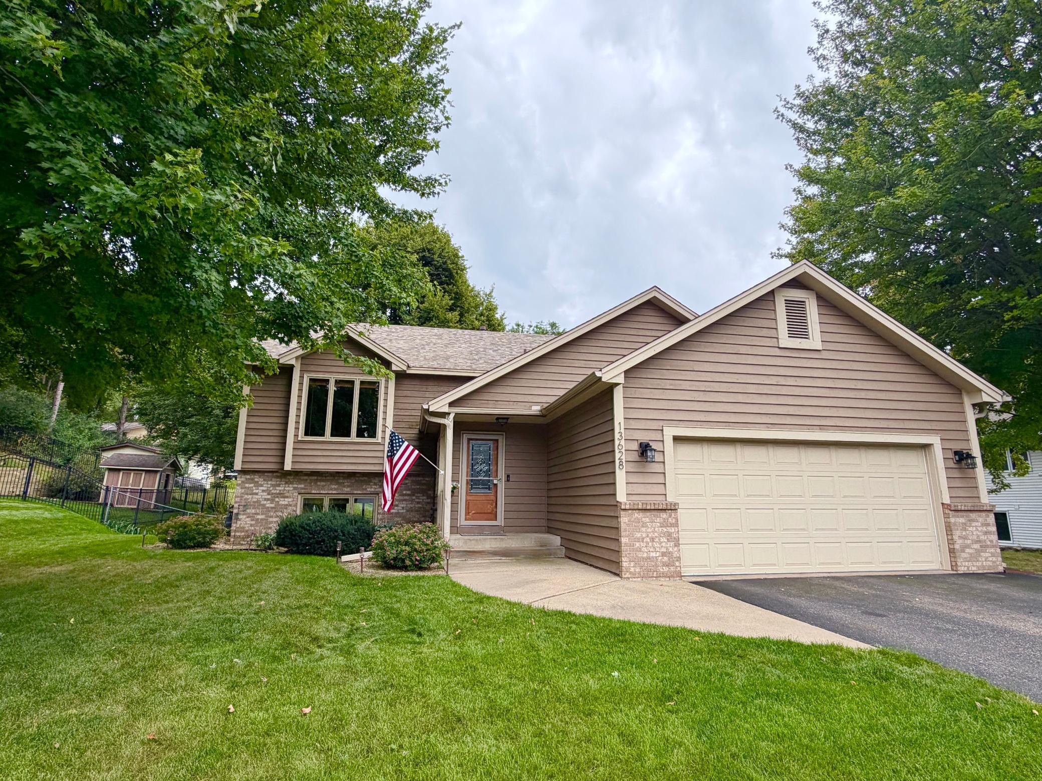 main property photo 0