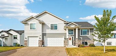 image of property with 3 Bed | 2 Bath | 1,465 Sqft