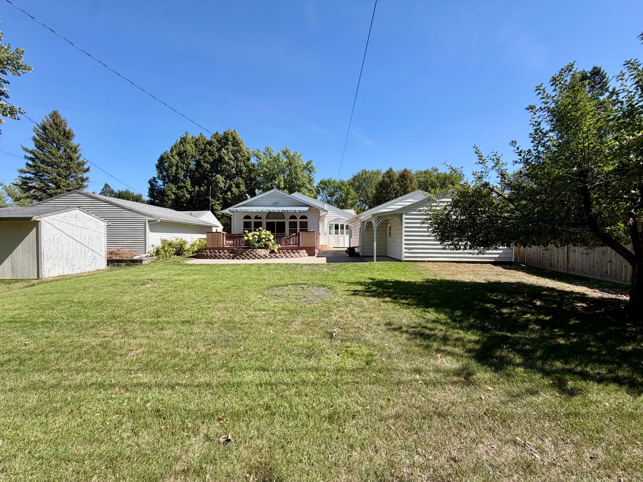 main property photo 19