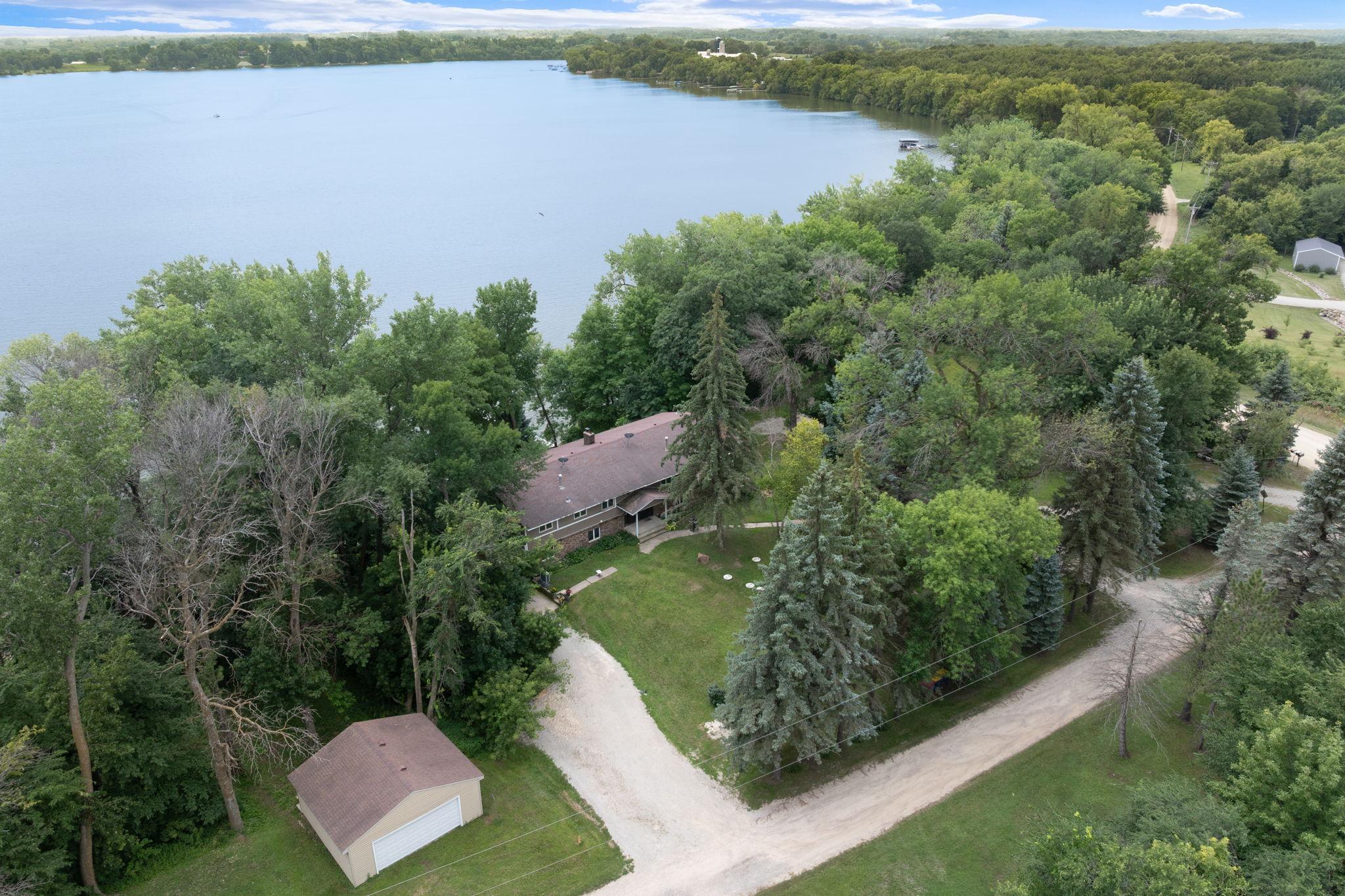 main property photo 32