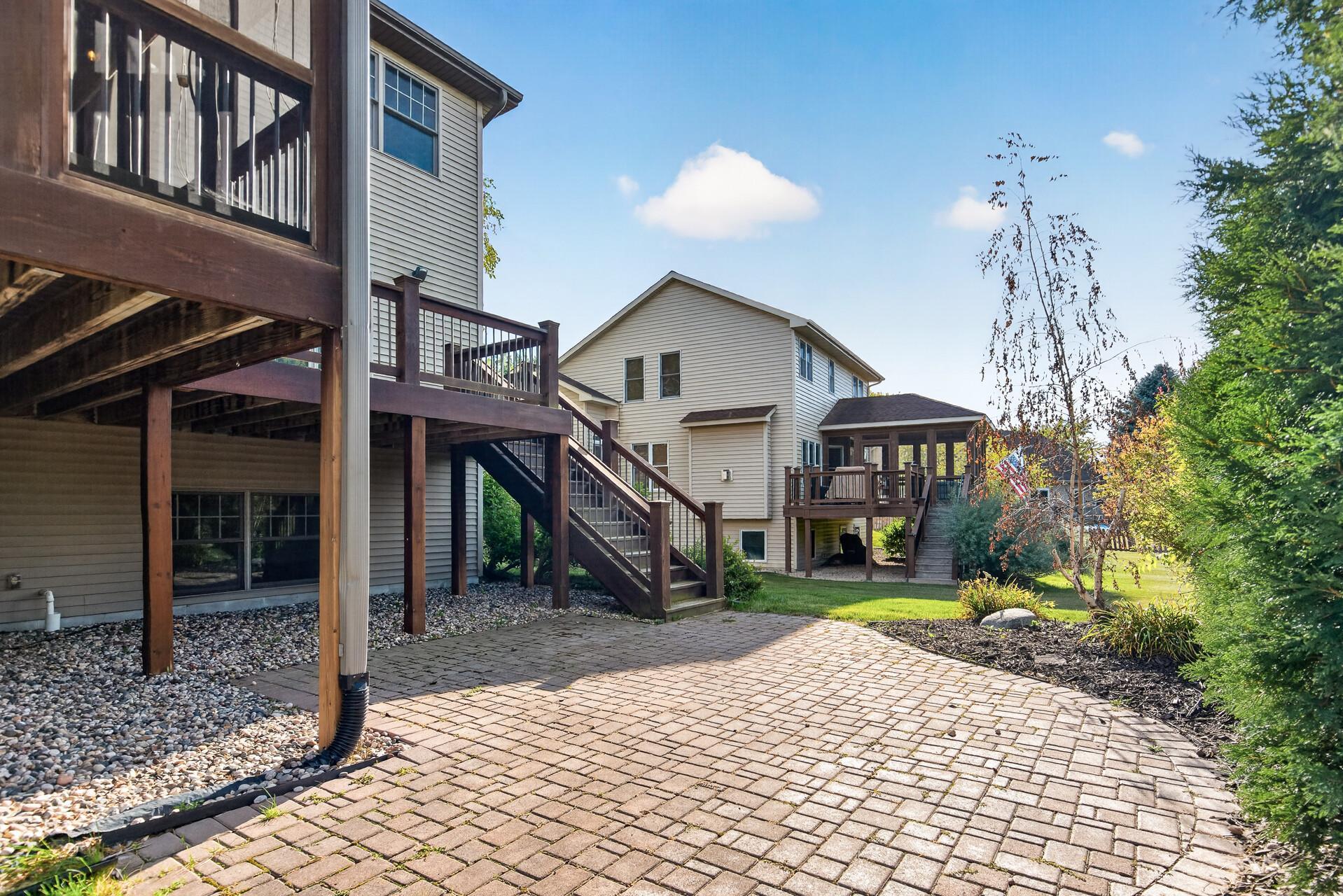 main property photo 45