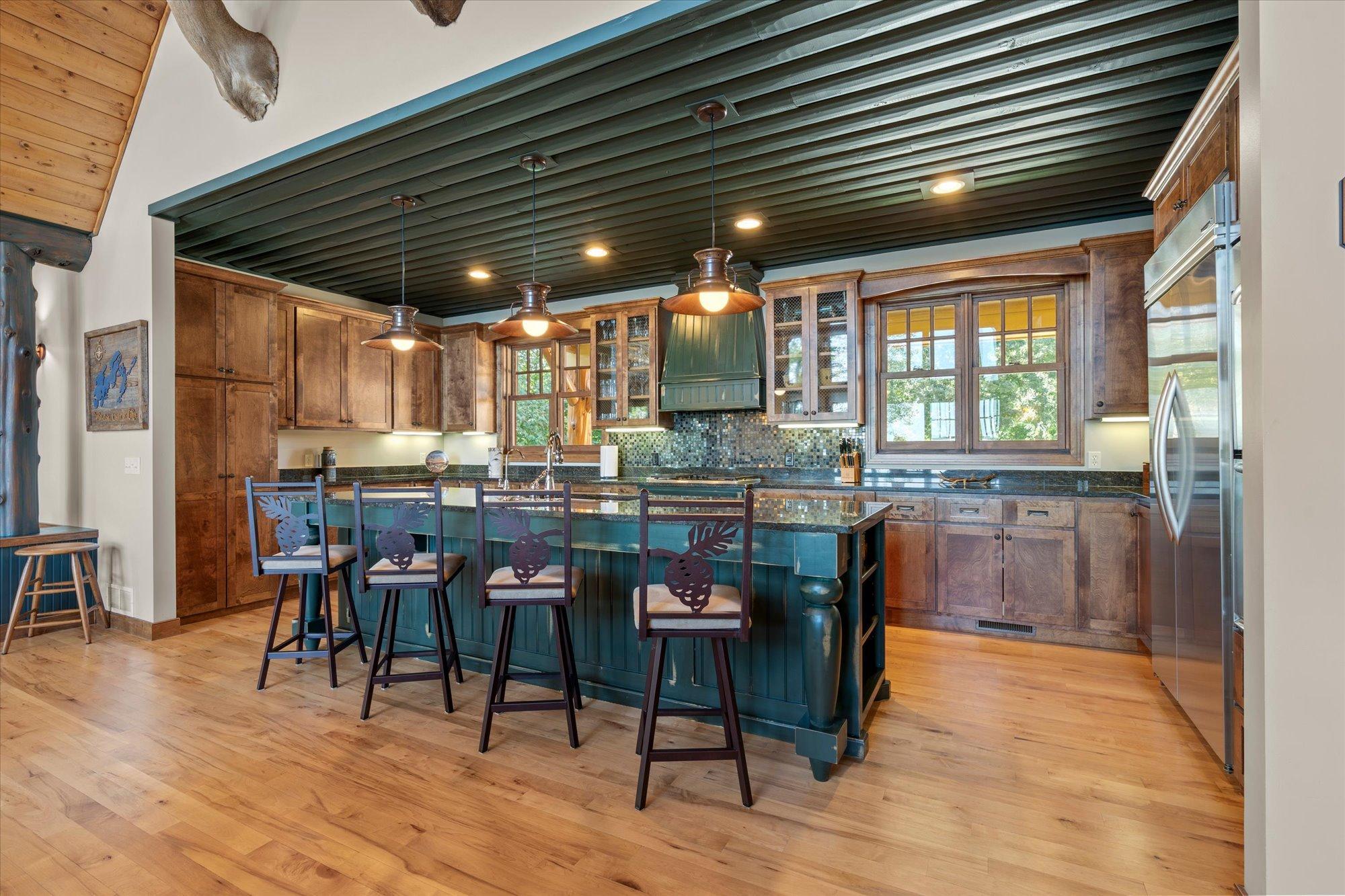 main property photo 12