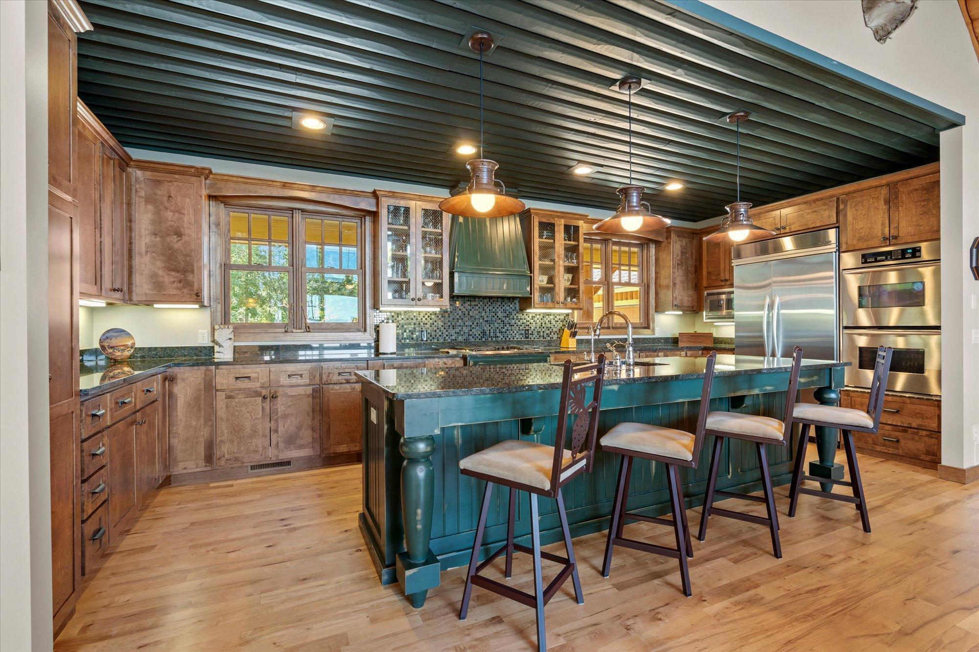 main property photo 13