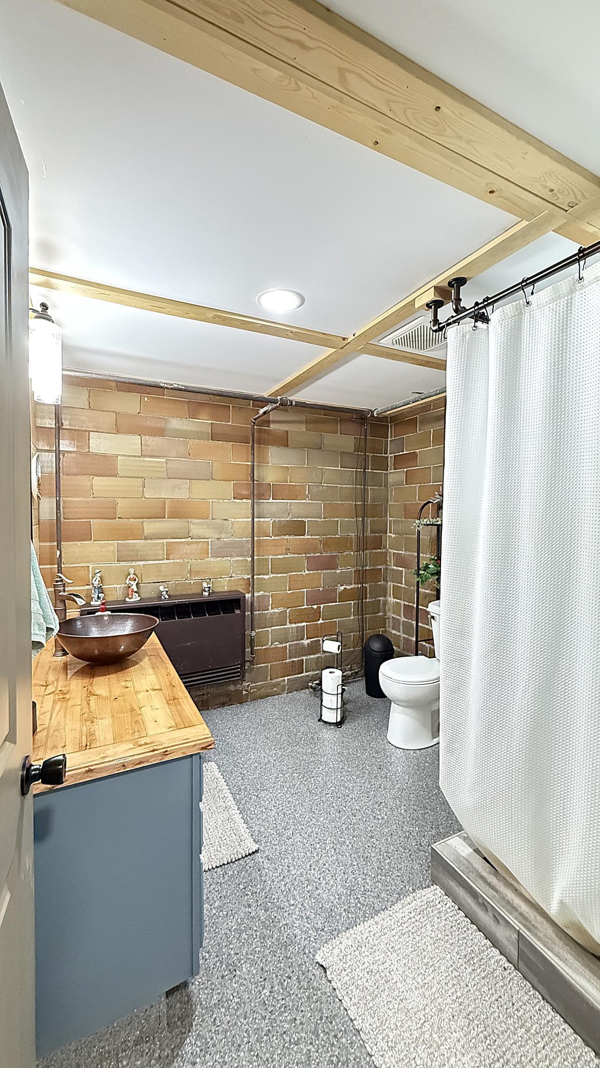 main property photo 44