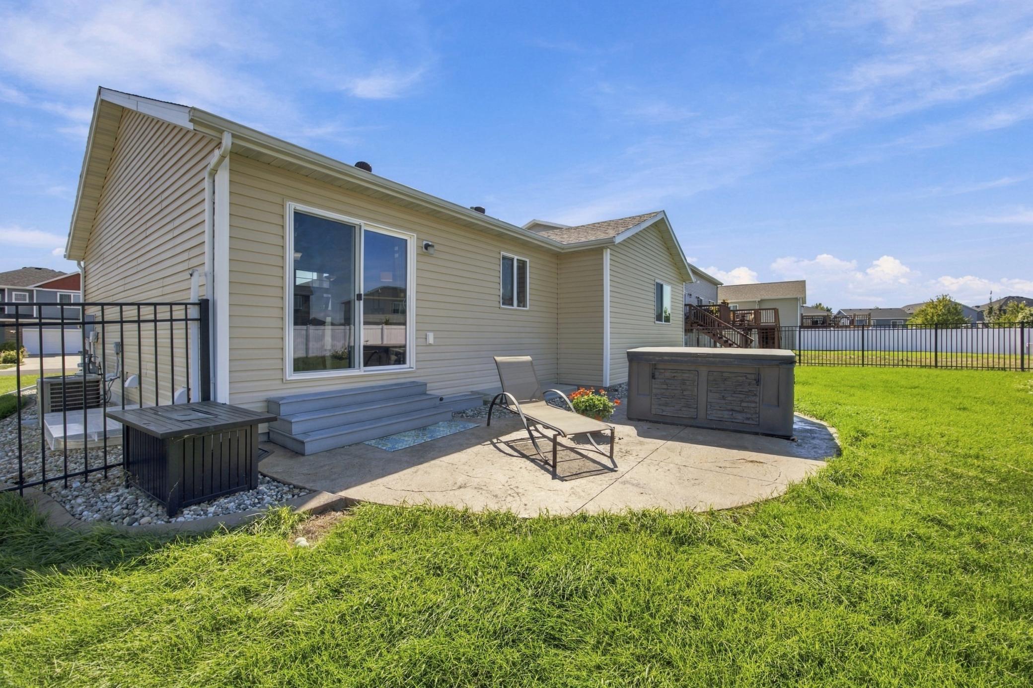 main property photo 4