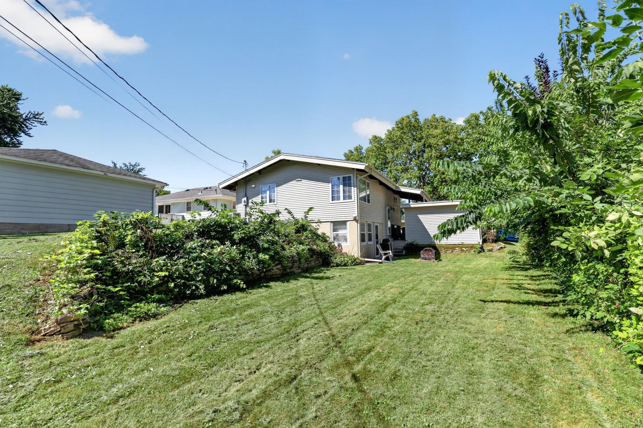 main property photo 28