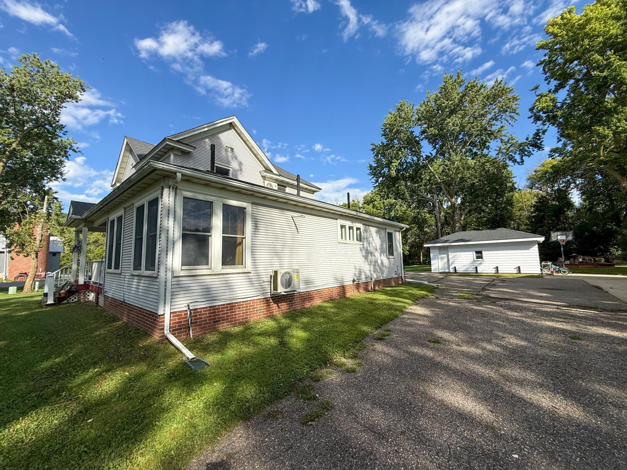 main property photo 50