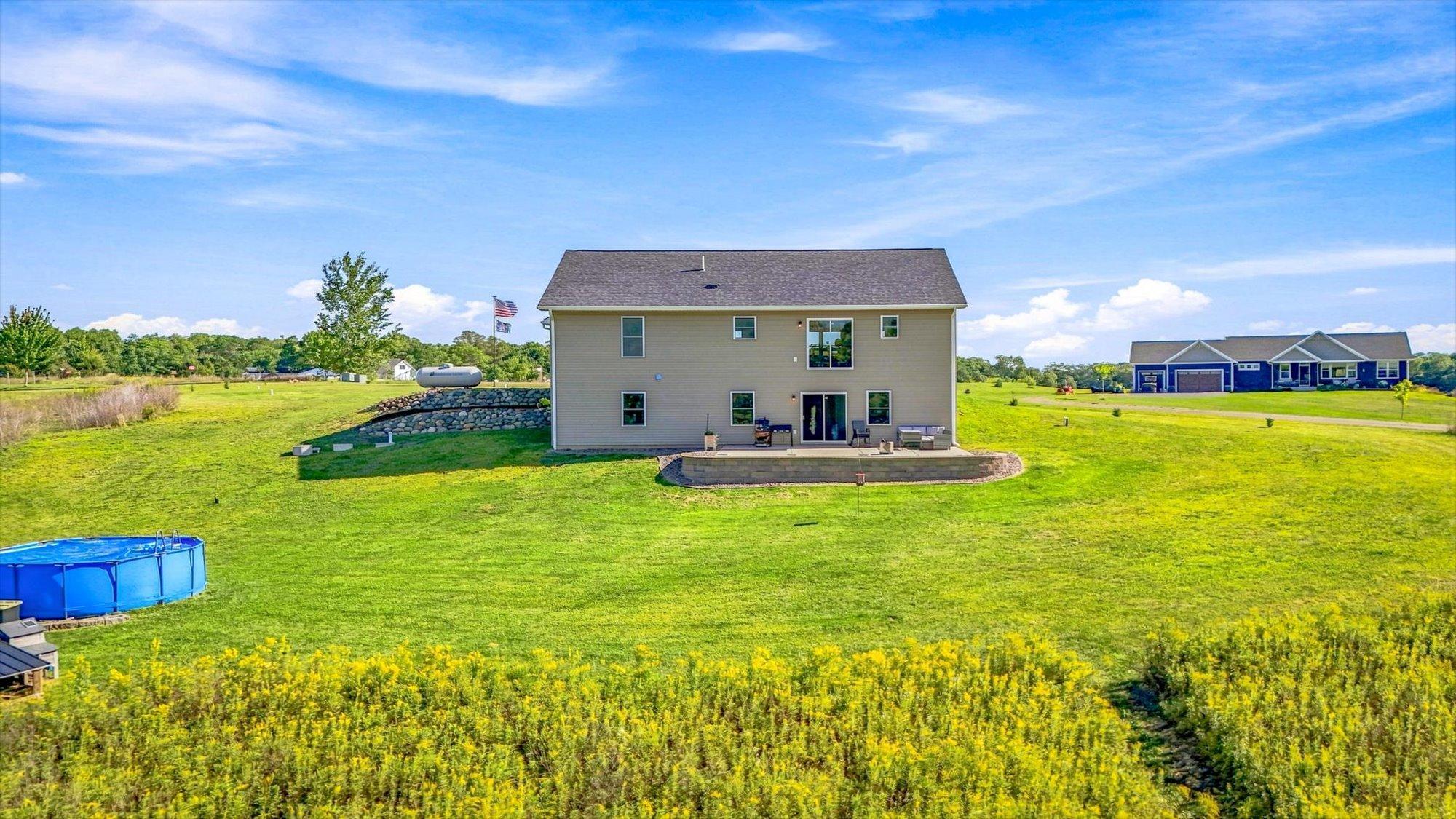 main property photo 41