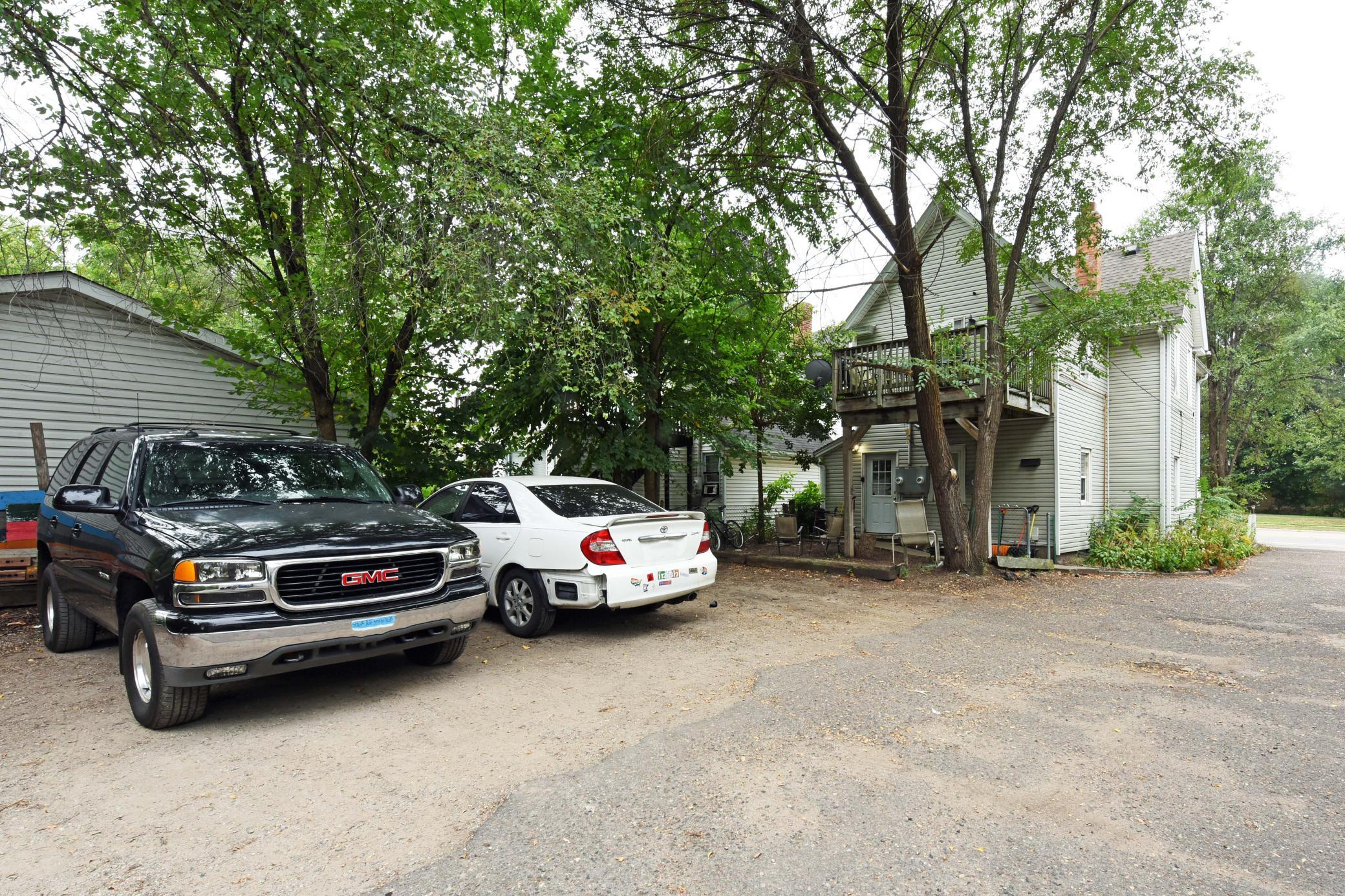 main property photo 16