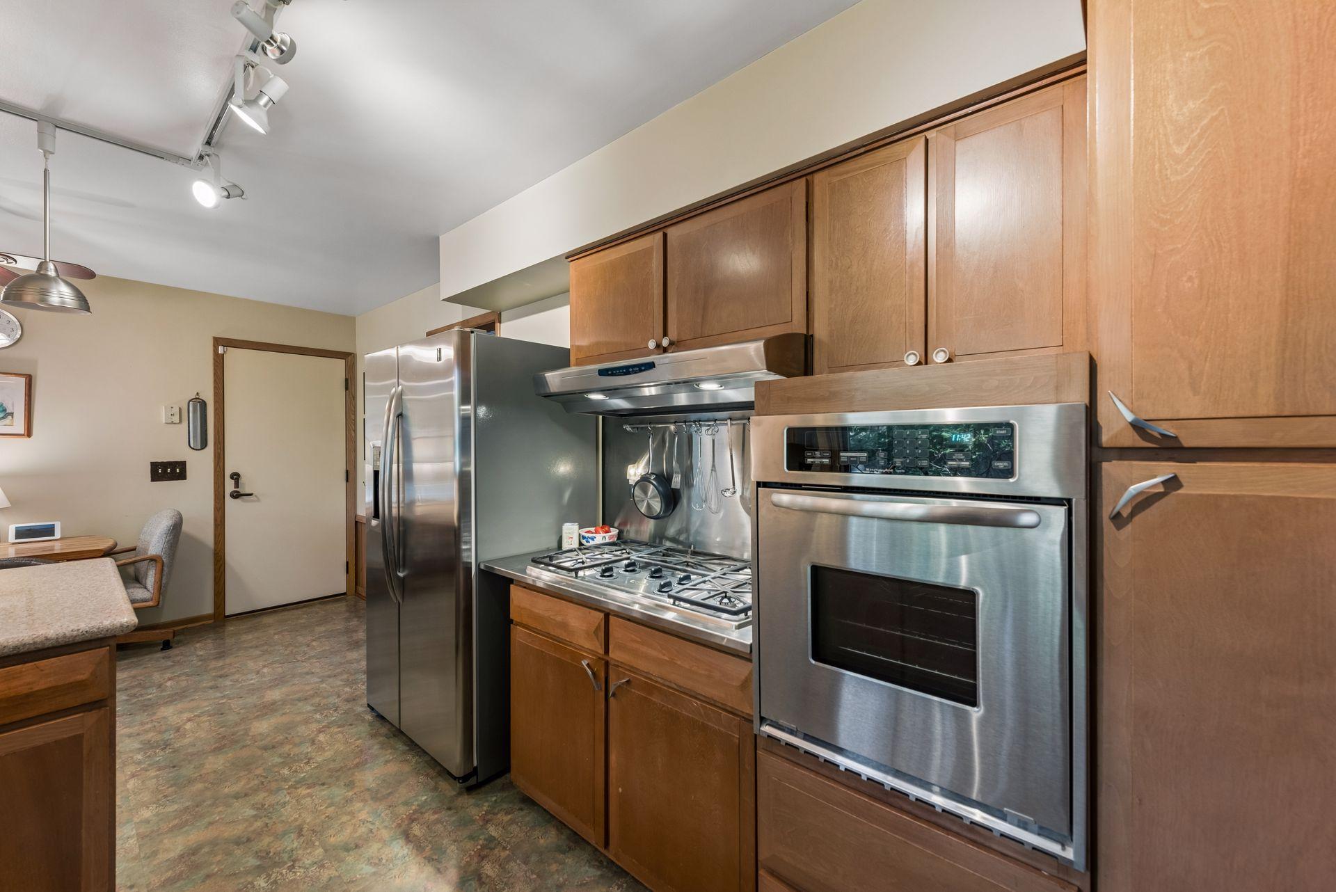 main property photo 17