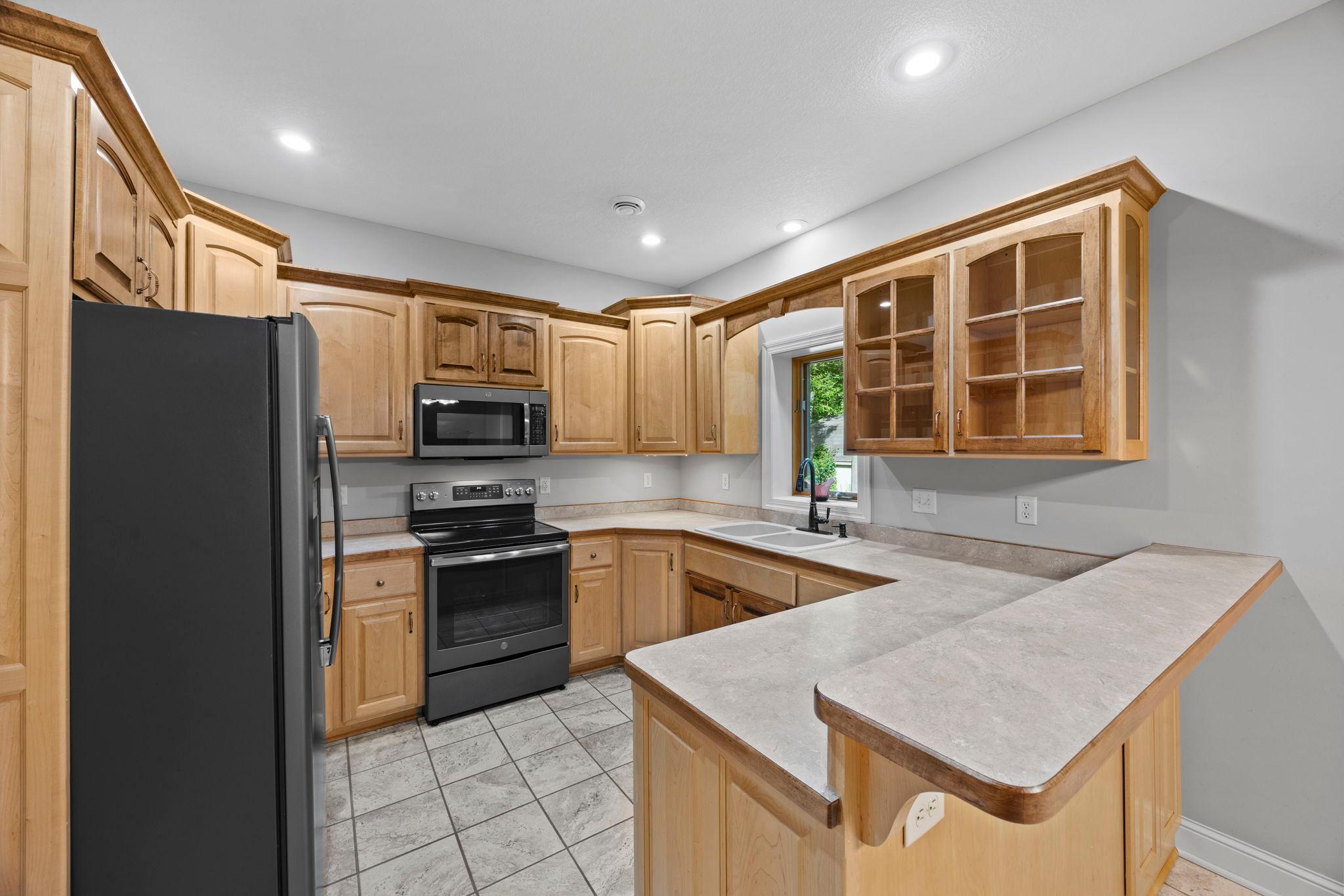 main property photo 32