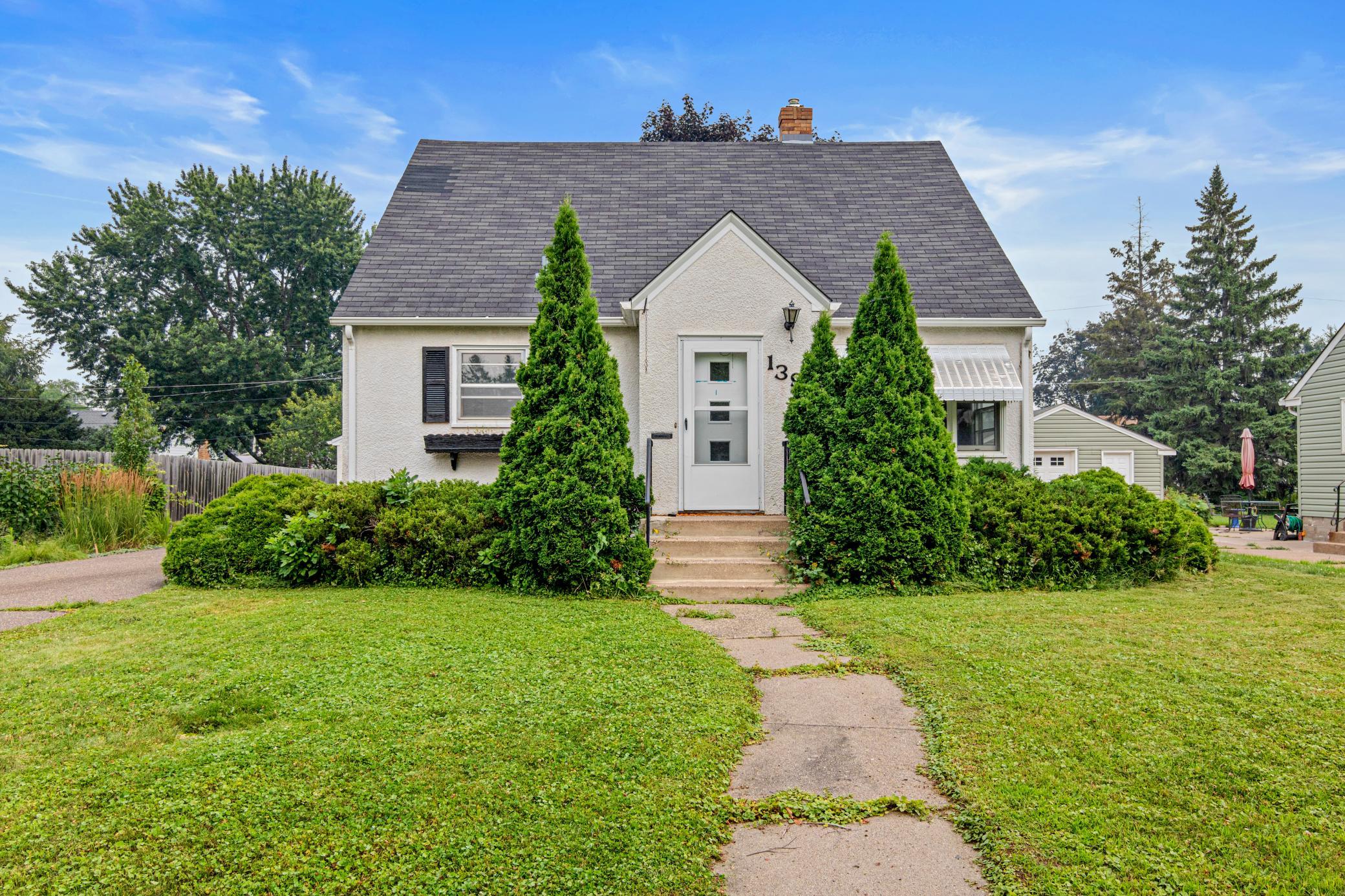 main property photo 28