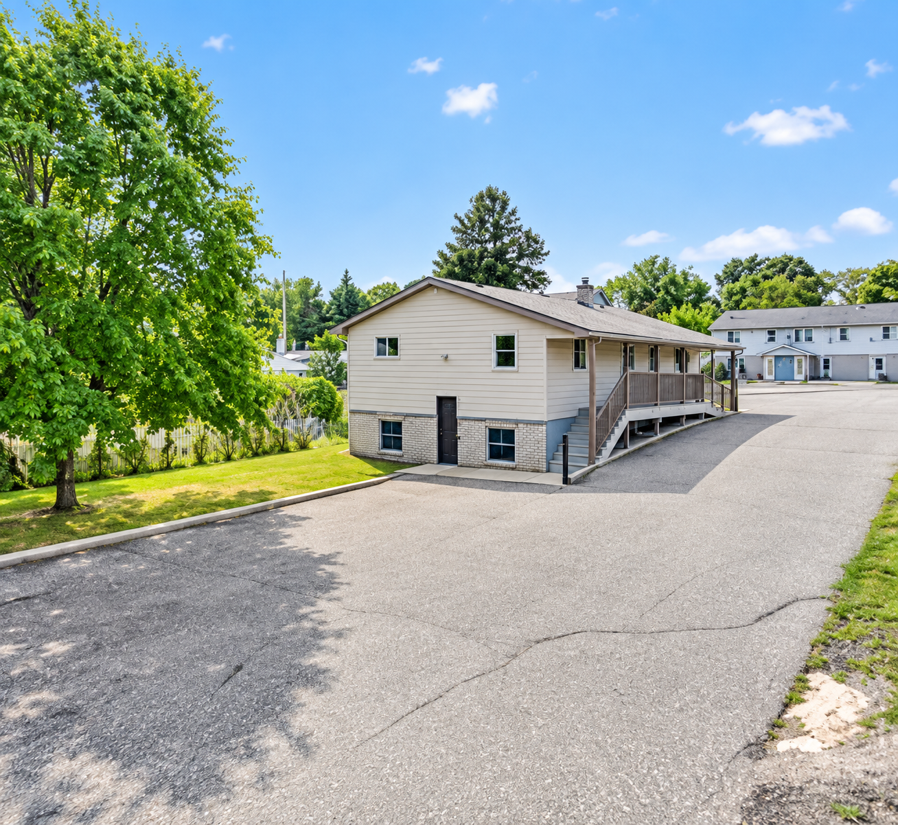main property photo 4