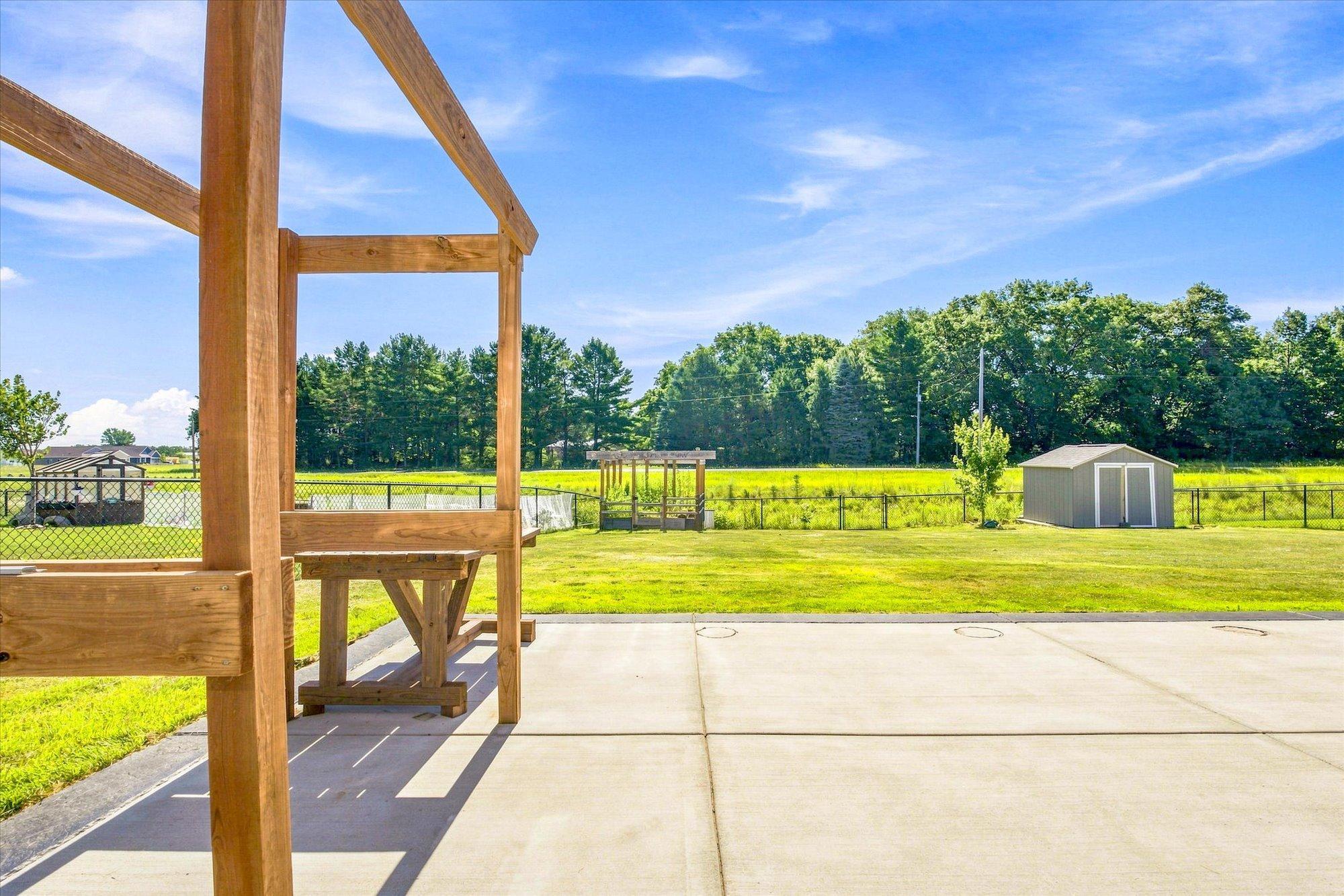 main property photo 22
