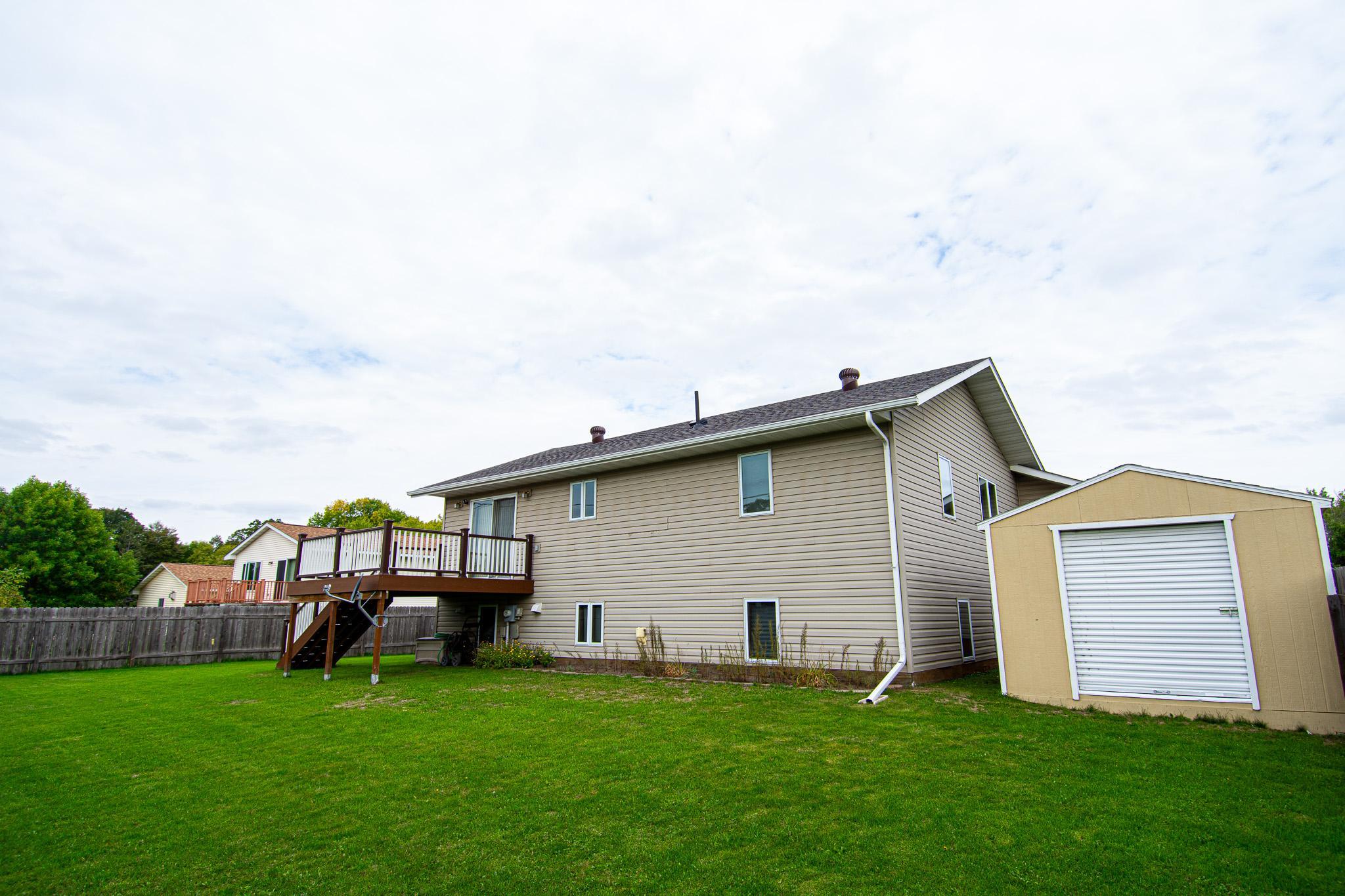 main property photo 37
