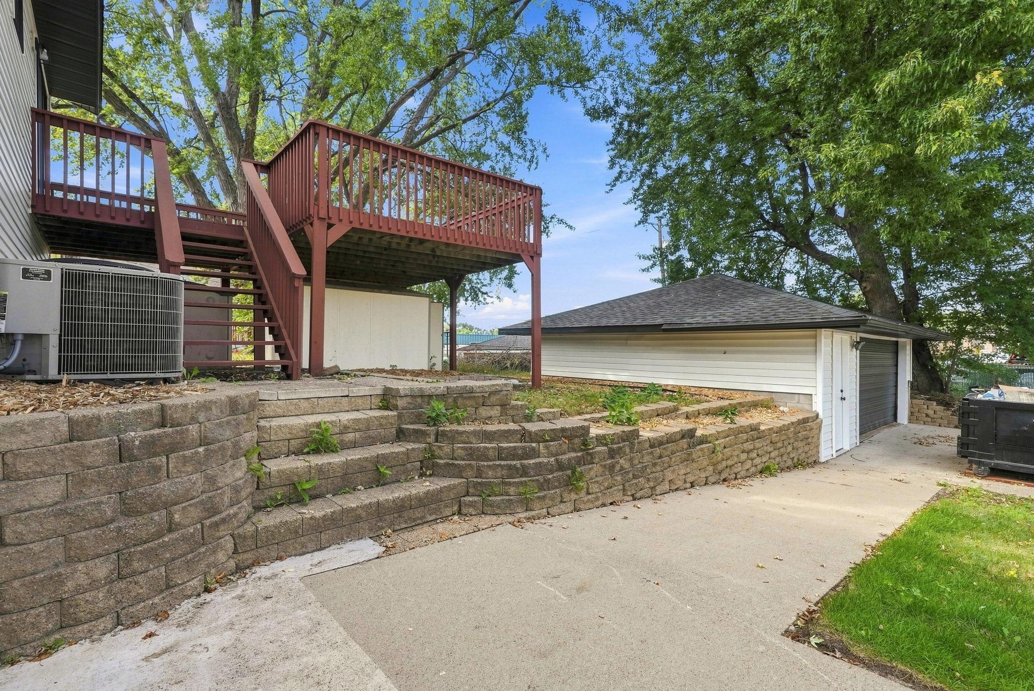 main property photo 49